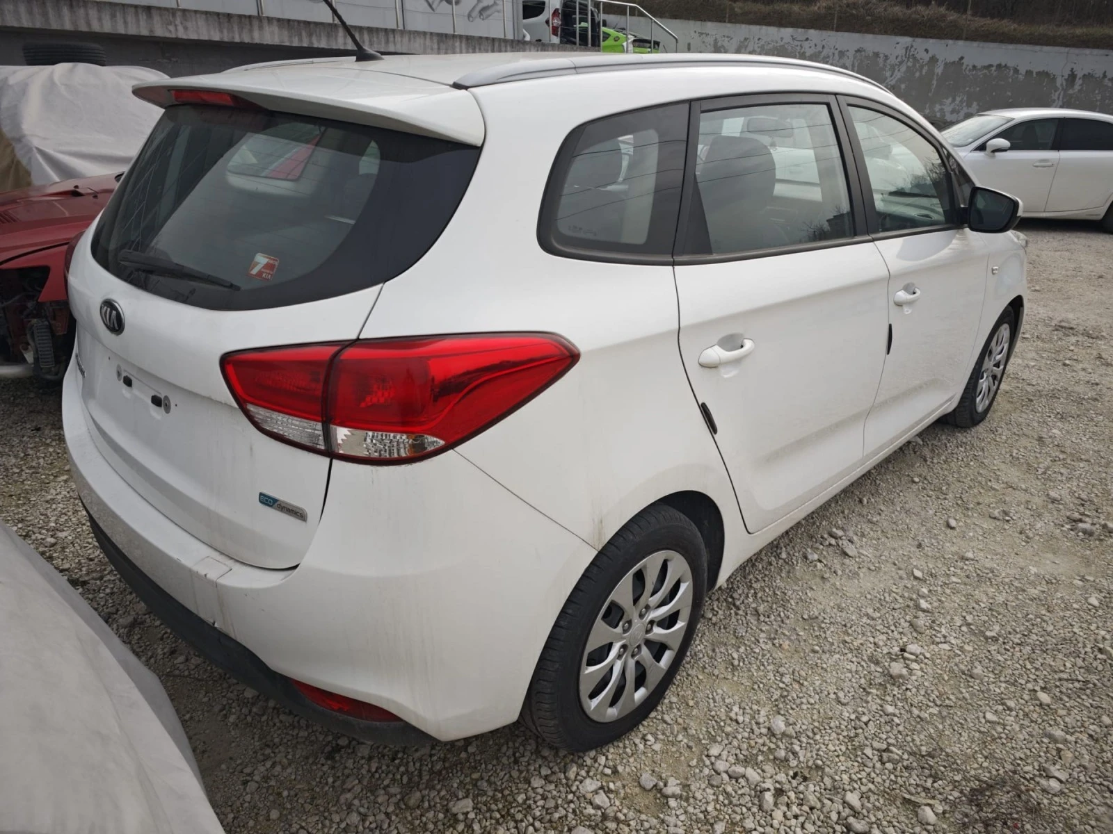 Kia Carens 1.7CRDI. НА ЧАСТИ - изображение 2