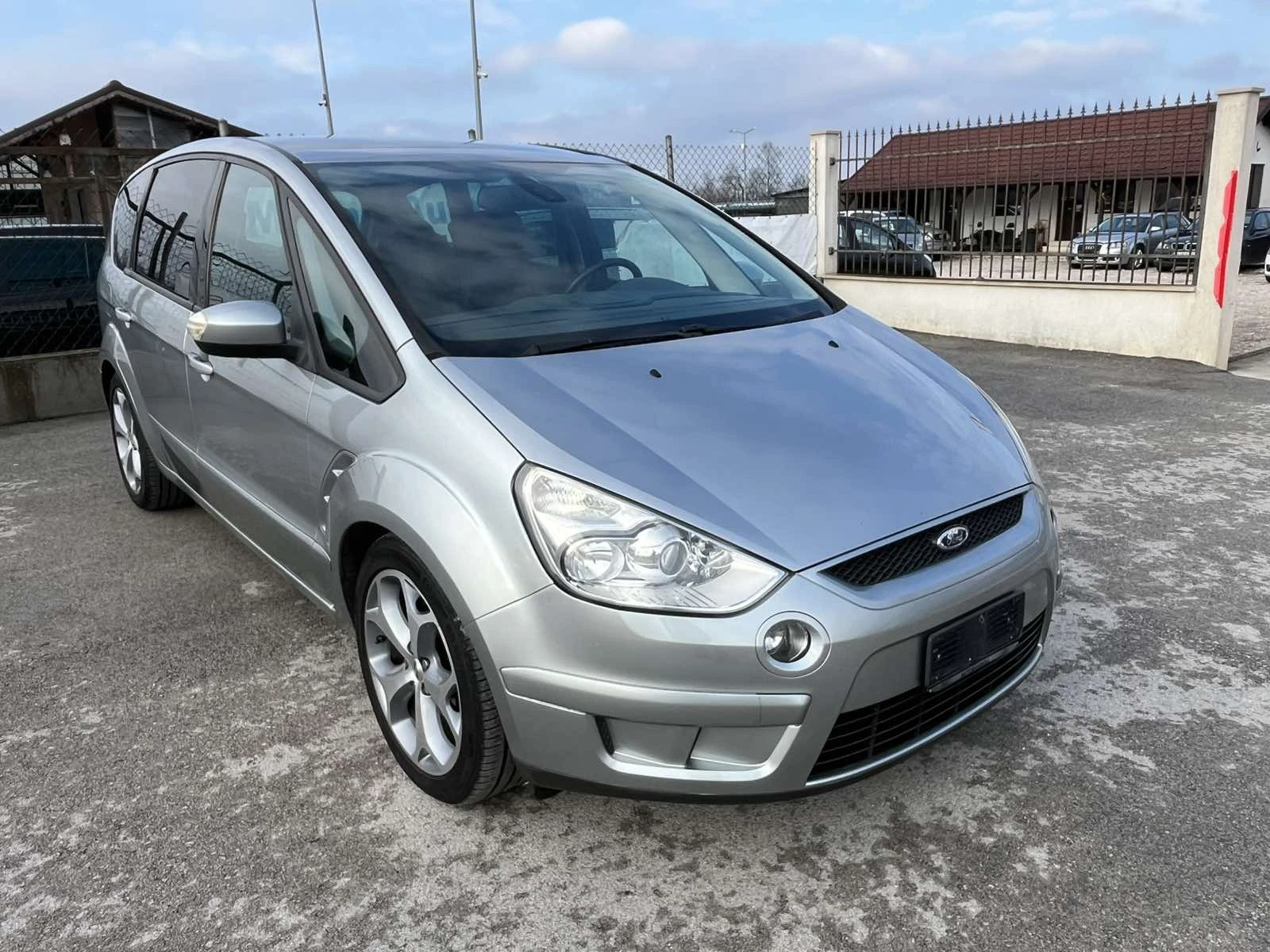 Ford S-Max 2.0TDI 140кс 6 СКОРОСТИ АВТОПИЛОТ ПАНОРАМА ВНОС ИТ - изображение 3