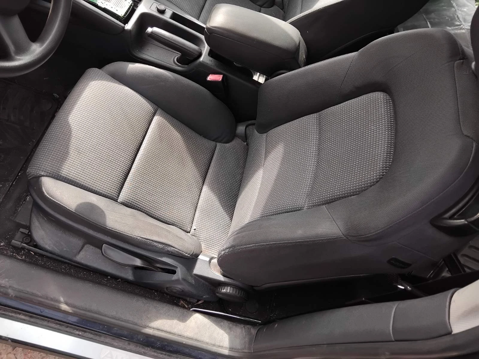 Audi A3 2.0 TDI BKD 140 КОНЯ DSG, снимка 14 - Автомобили и джипове - 53815099