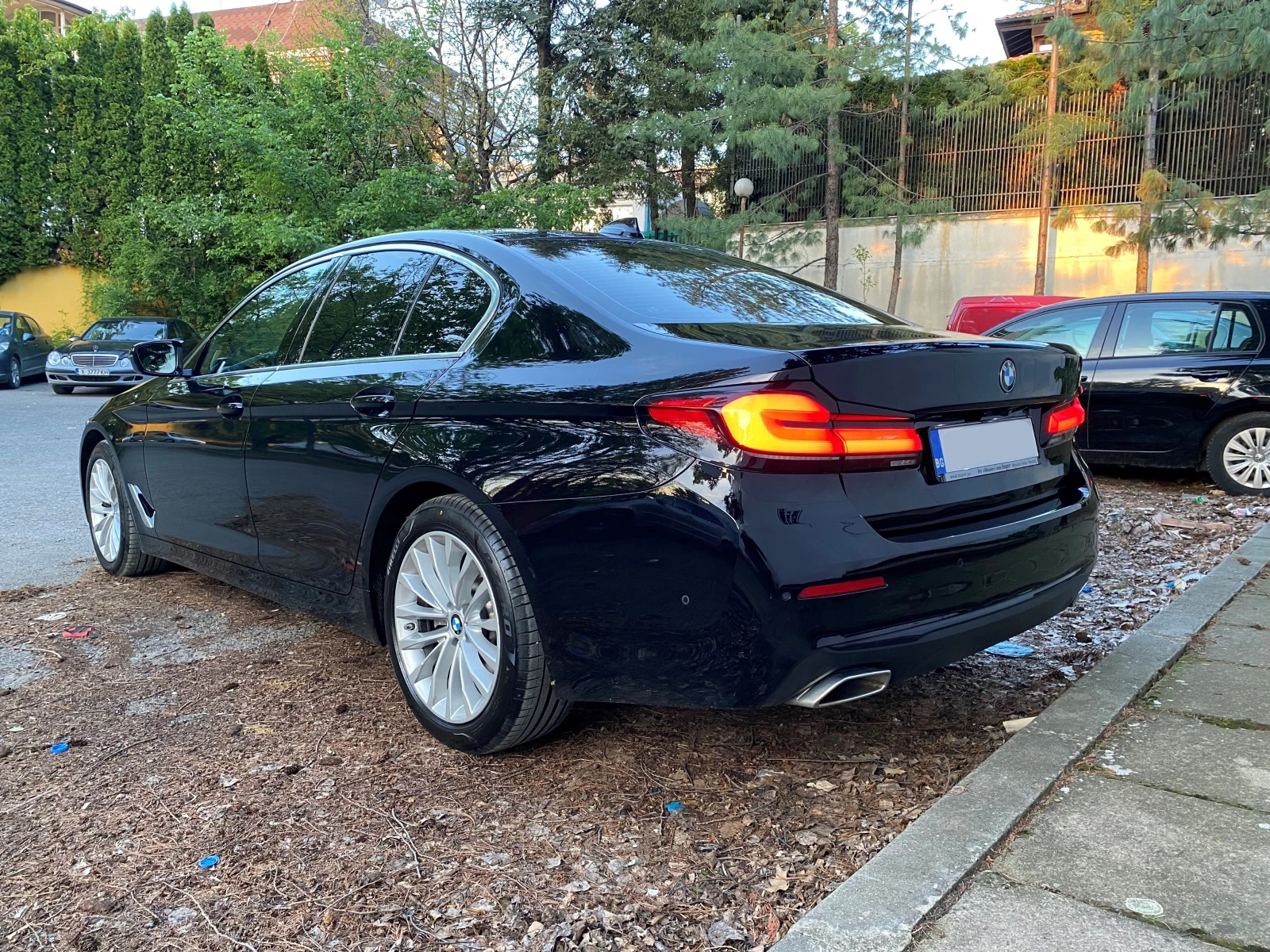 BMW 520 d Гаранция; Harmon Kardon; 1 собственик - изображение 4