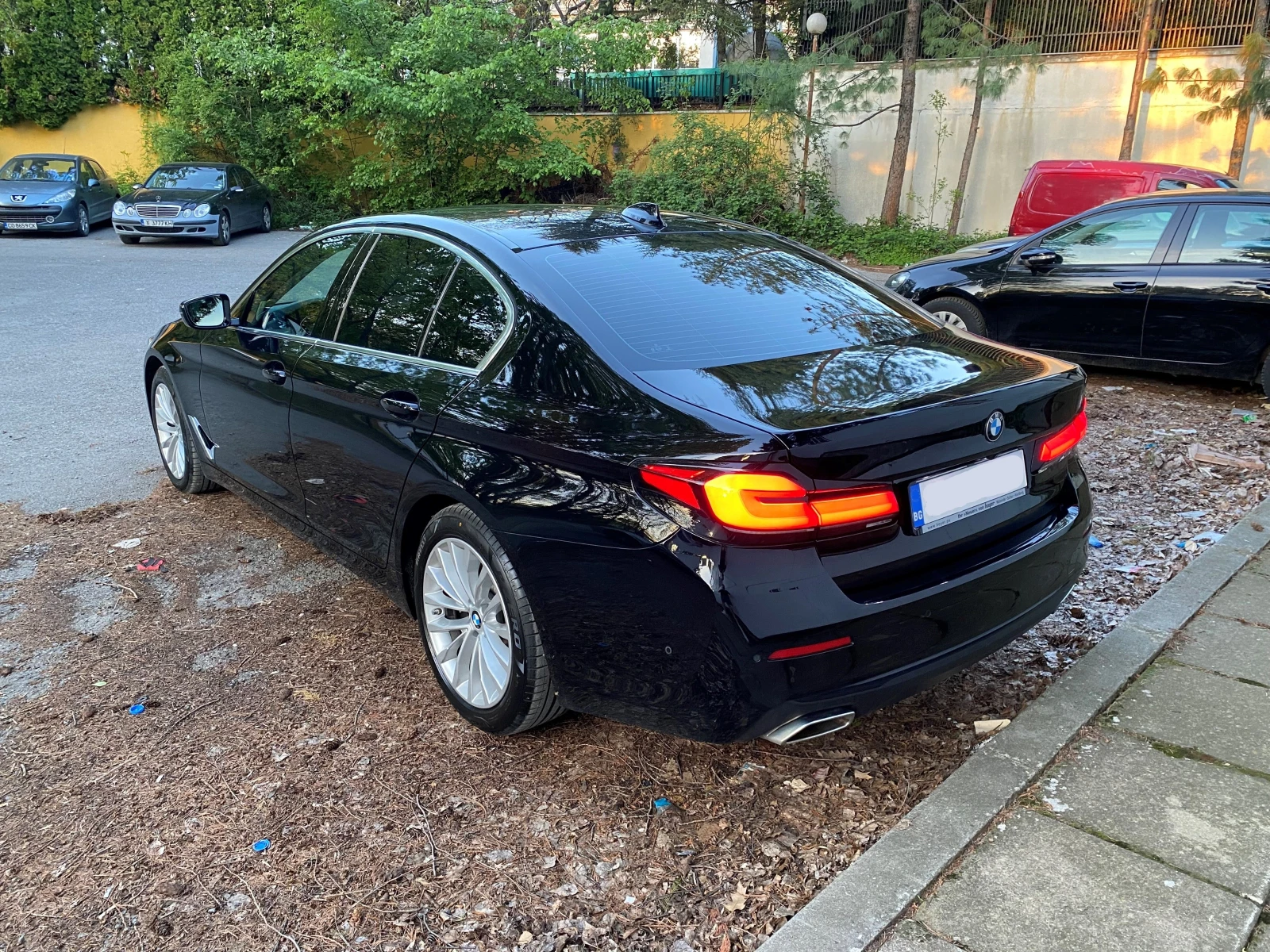 BMW 520 d Гаранция; Harmon Kardon; 1 собственик - изображение 5