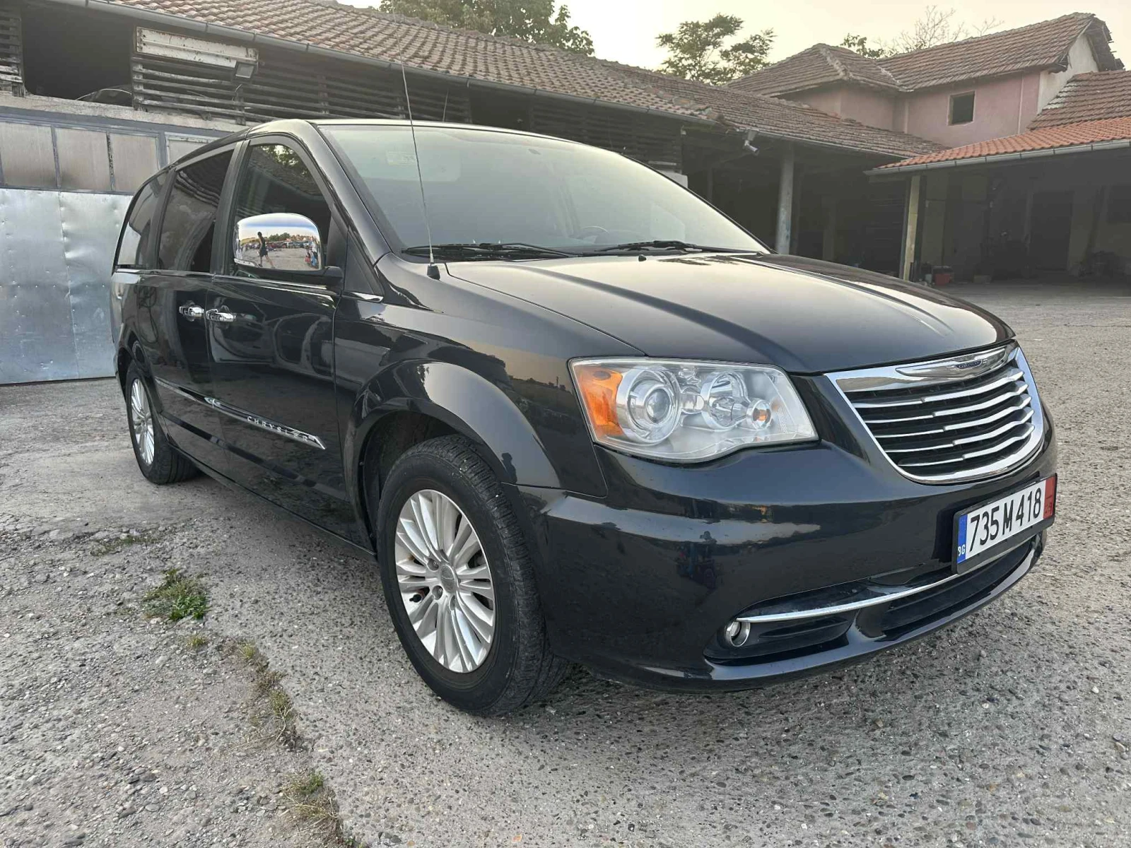Chrysler Town and Country 3, 6 LIMITED - изображение 2