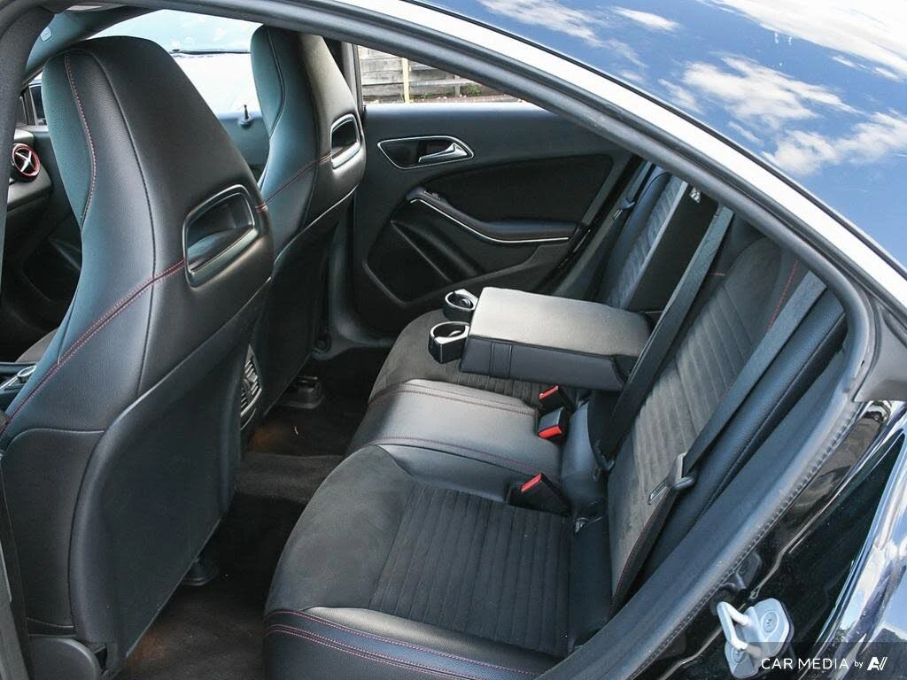 Mercedes-Benz CLA 250 4MATIC* AMG-пакет* подгрев* спорт седалки* амбиент - изображение 7