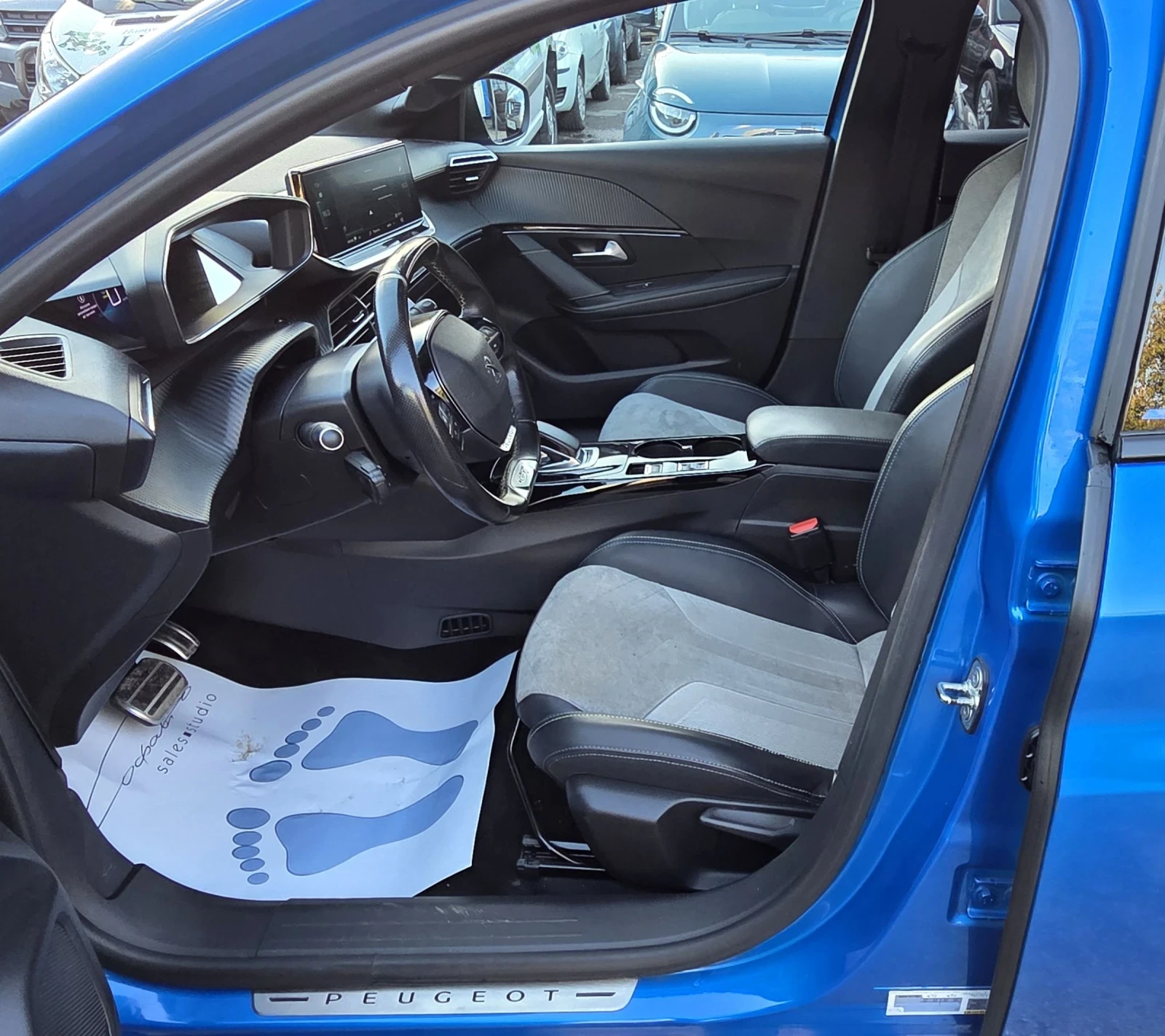 Peugeot 208 GT/Гаранционна/Full LED/Navi/KEY LESS - изображение 8
