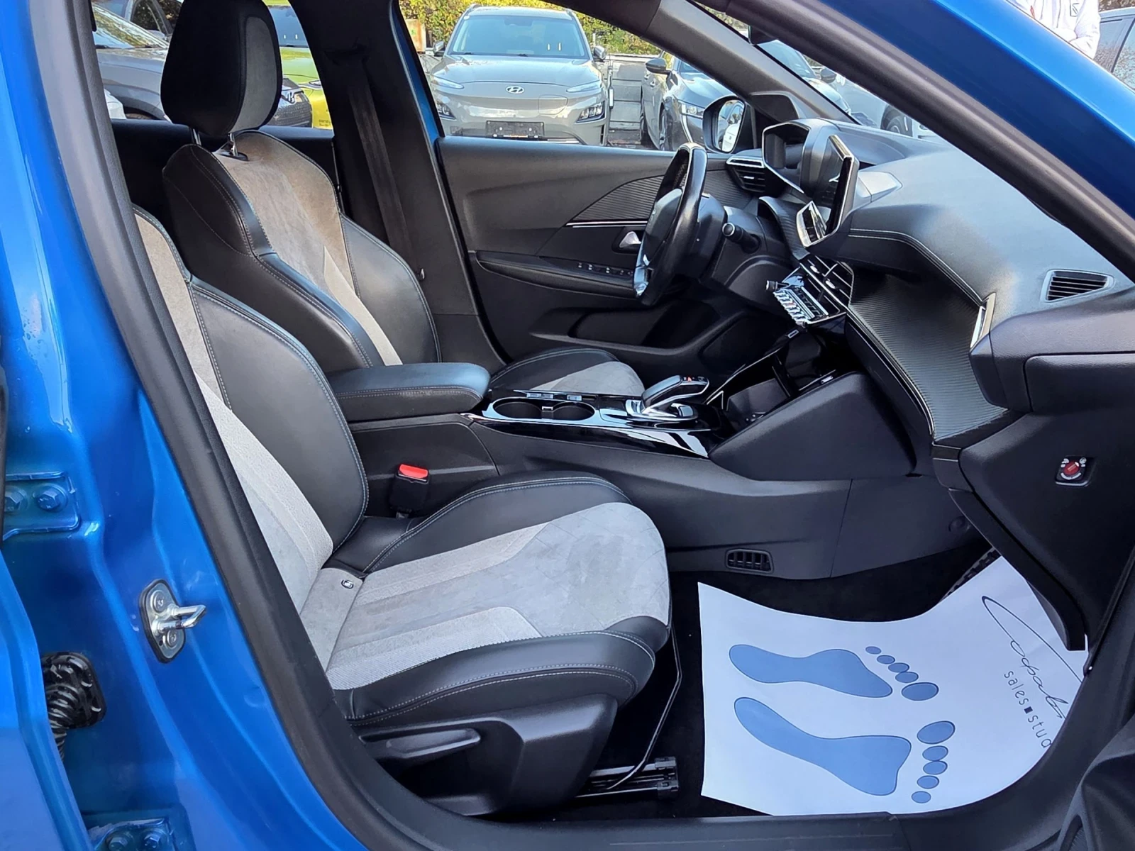 Peugeot 208 GT/Гаранционна/Full LED/Navi/KEY LESS - изображение 10