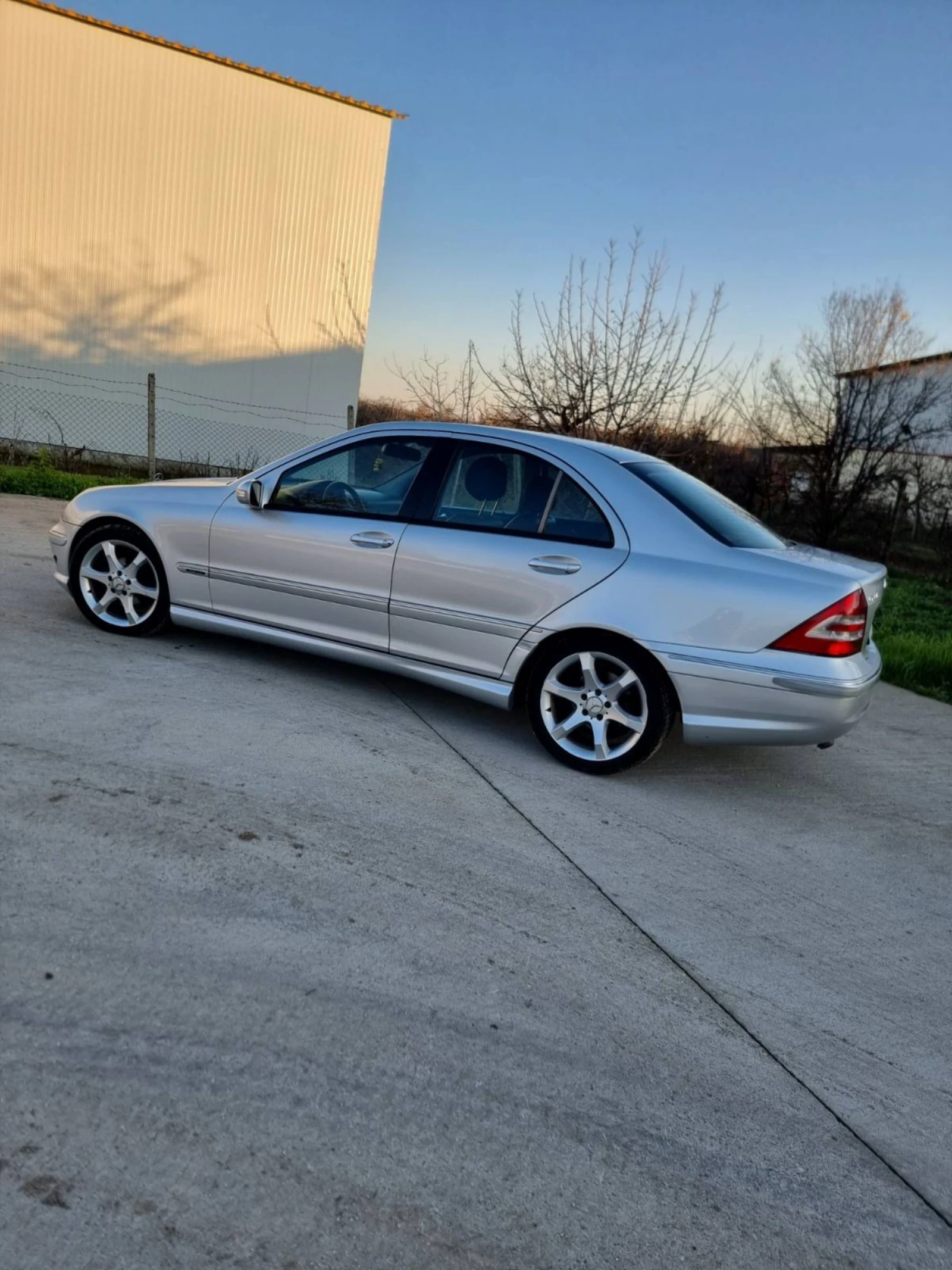 Mercedes-Benz C 200 200CDI - изображение 6
