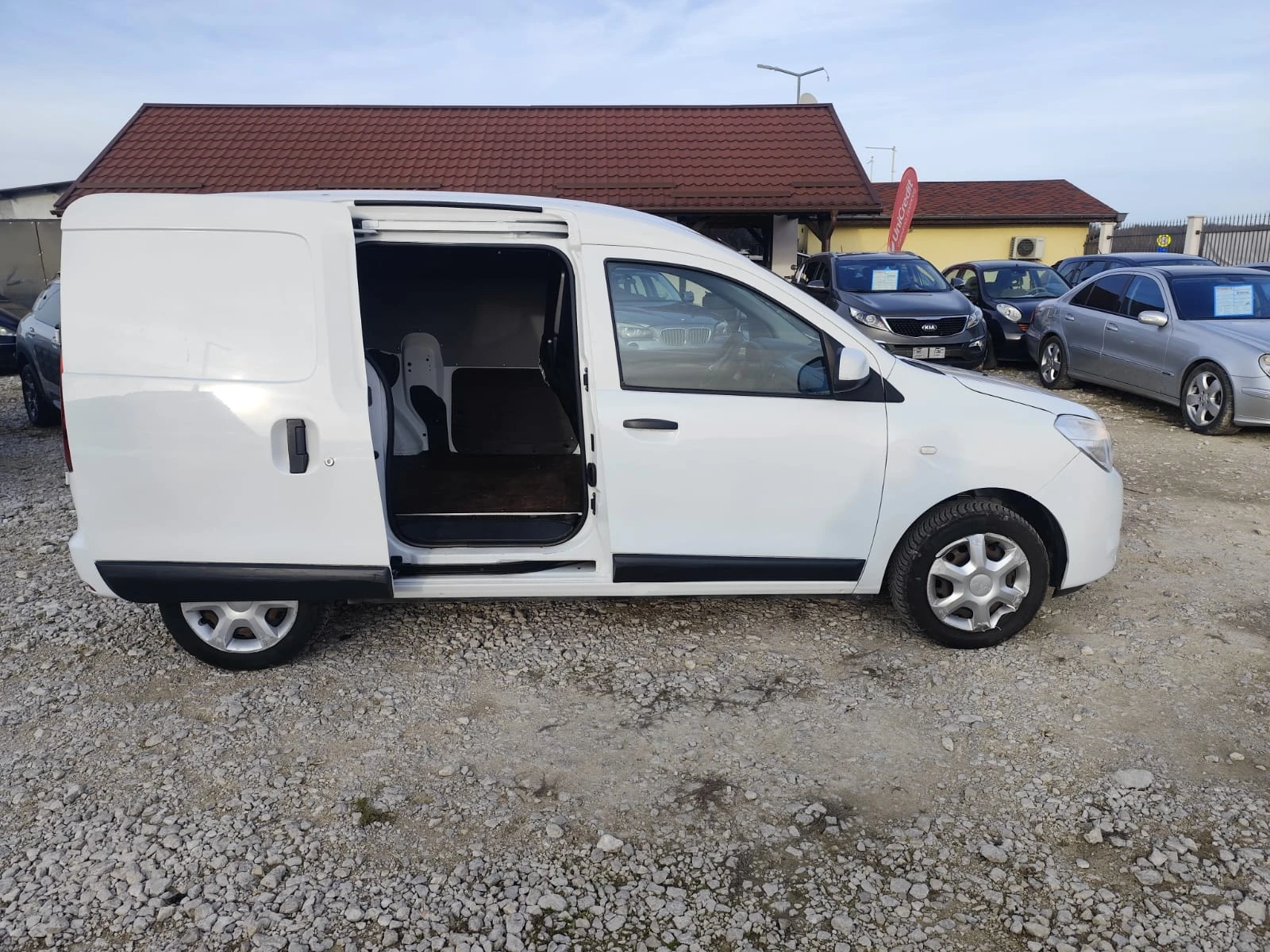 Dacia Dokker 1.6 бензин Газ Италия - изображение 5