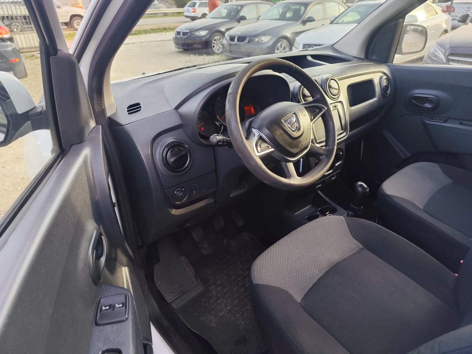 Dacia Dokker 1.6 ������ ��� ������ | Mobile.bg � ����������� 12