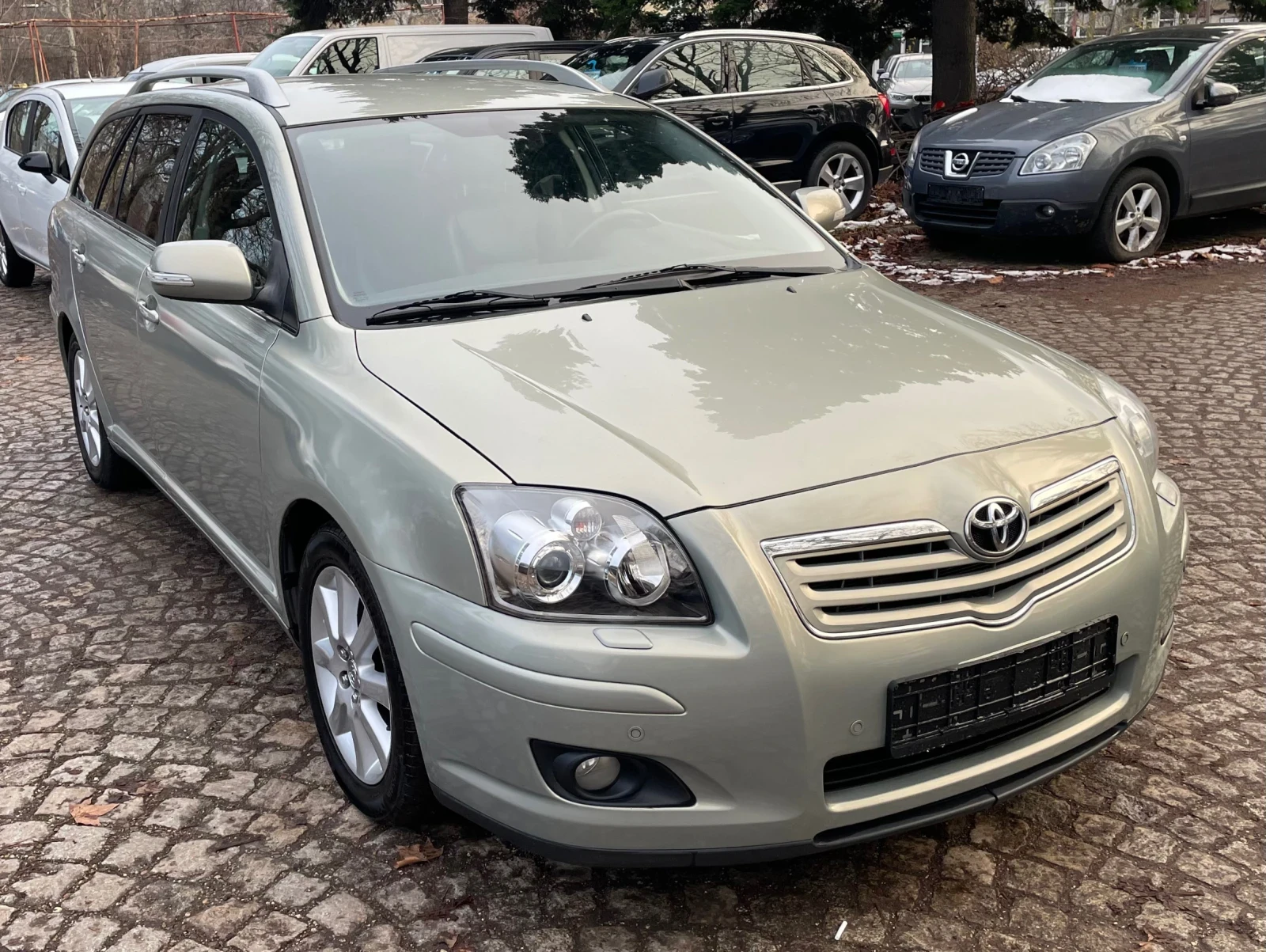Toyota Avensis 2.0-D4D FACELIFT-НАВИ-КОЖА-КСЕНОН-ТОП - изображение 2