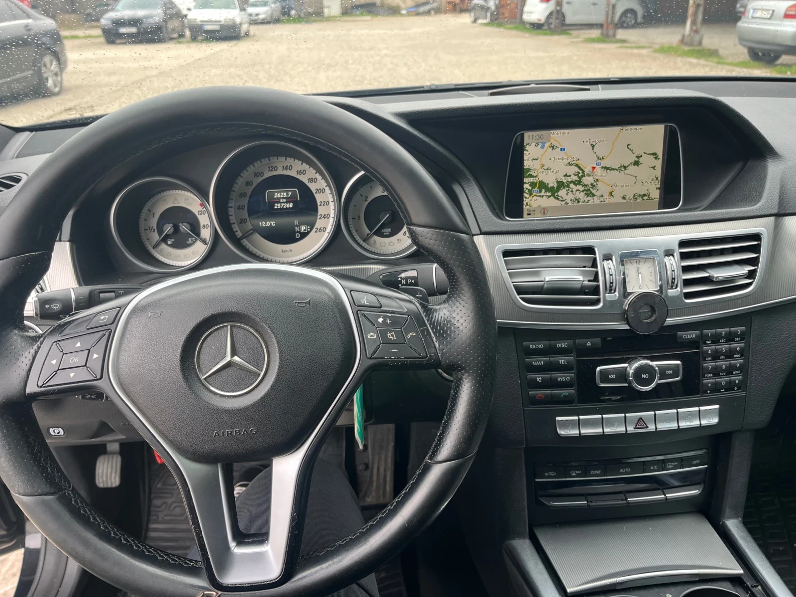 Mercedes-Benz E 220 220CDI АМG.. FULL LED..FACELIFT FULL EKSTRI, снимка 13 - Автомобили и джипове - 54164538