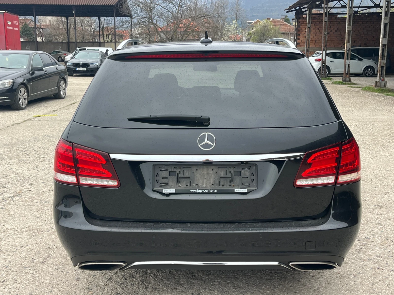 Mercedes-Benz E 220 220CDI АМG.. FULL LED..FACELIFT FULL EKSTRI, снимка 7 - Автомобили и джипове - 54164538
