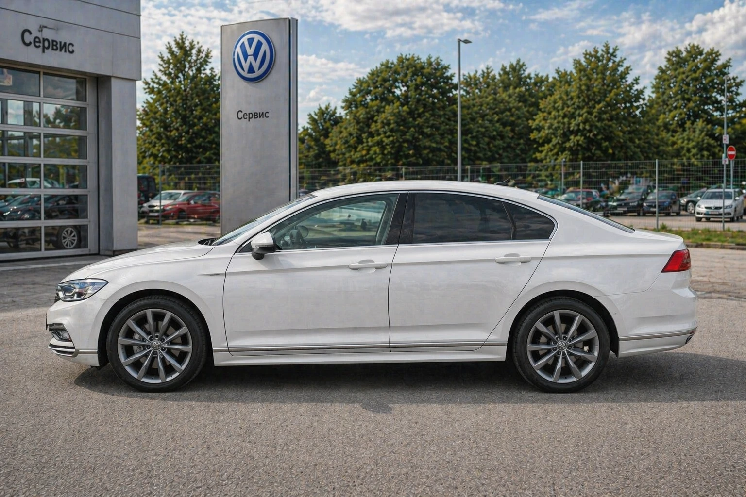 VW Passat 2.0 TDI R Line, снимка 7 - Автомобили и джипове - 54301607
