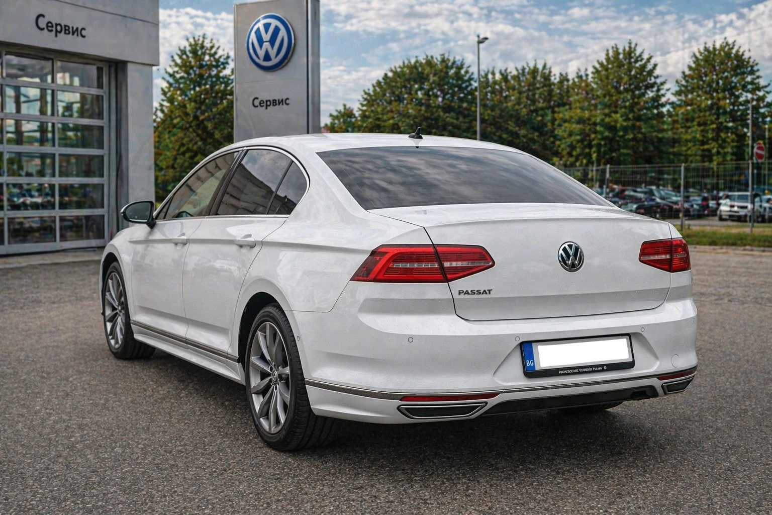 VW Passat 2.0 TDI R Line, снимка 6 - Автомобили и джипове - 54301607