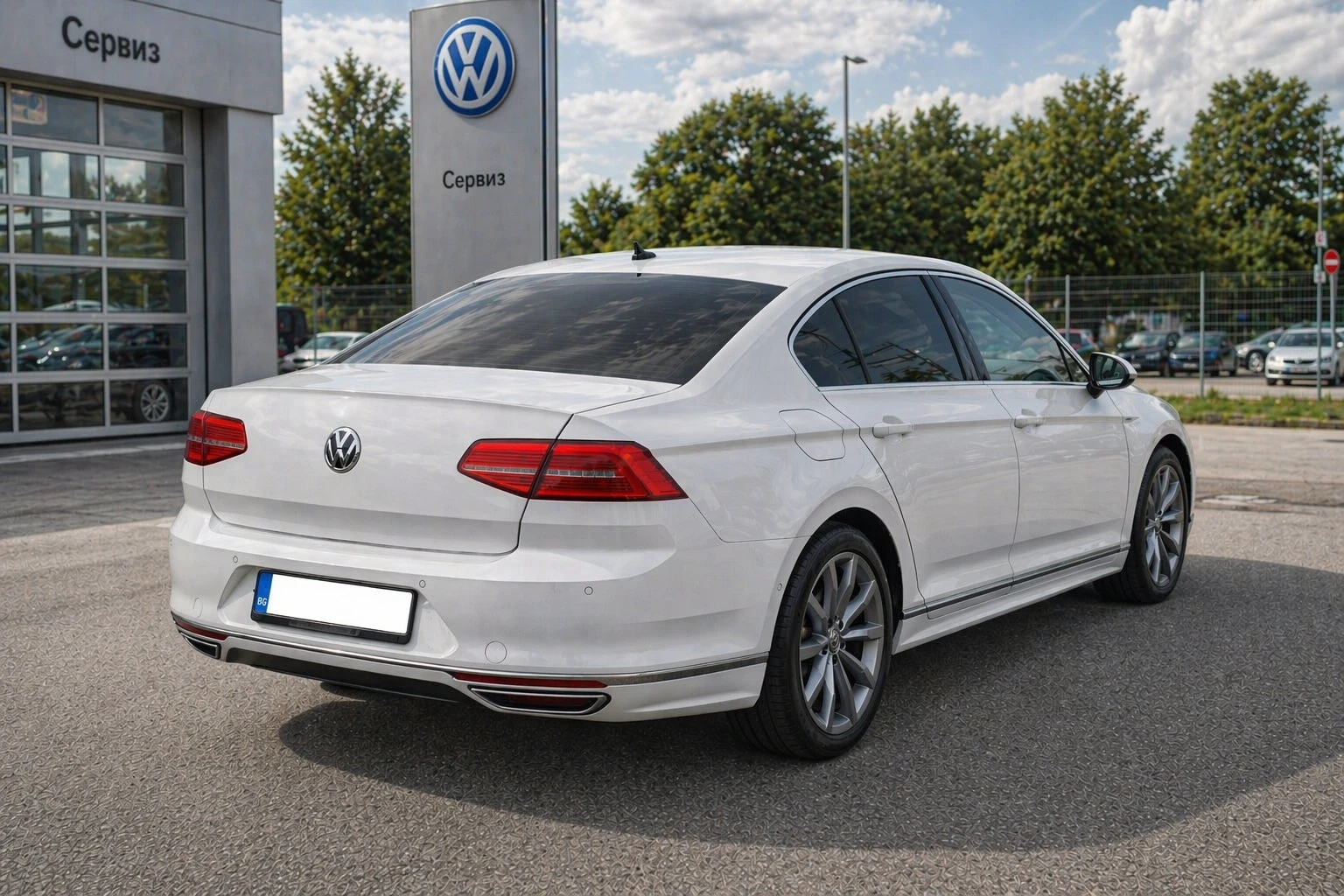 VW Passat 2.0 TDI R Line, снимка 4 - Автомобили и джипове - 54301607