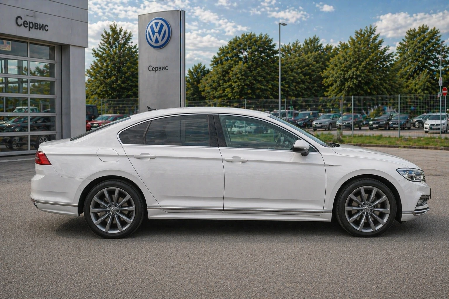 VW Passat 2.0 TDI R Line, снимка 3 - Автомобили и джипове - 54301607