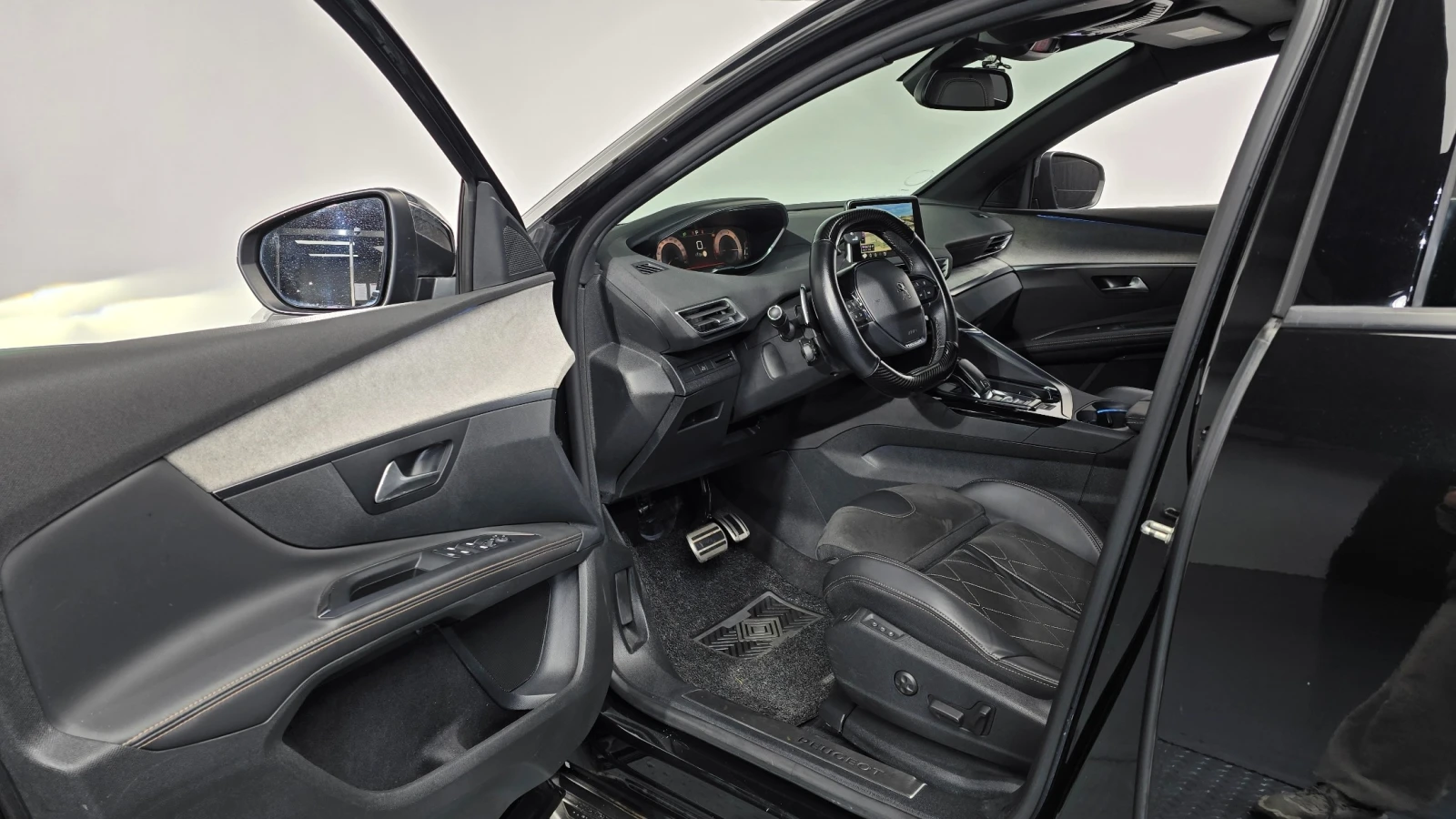 Peugeot 5008 2.0* BlueHDI * GT* Navi* Camera* Keyless, снимка 8 - Автомобили и джипове - 54586525