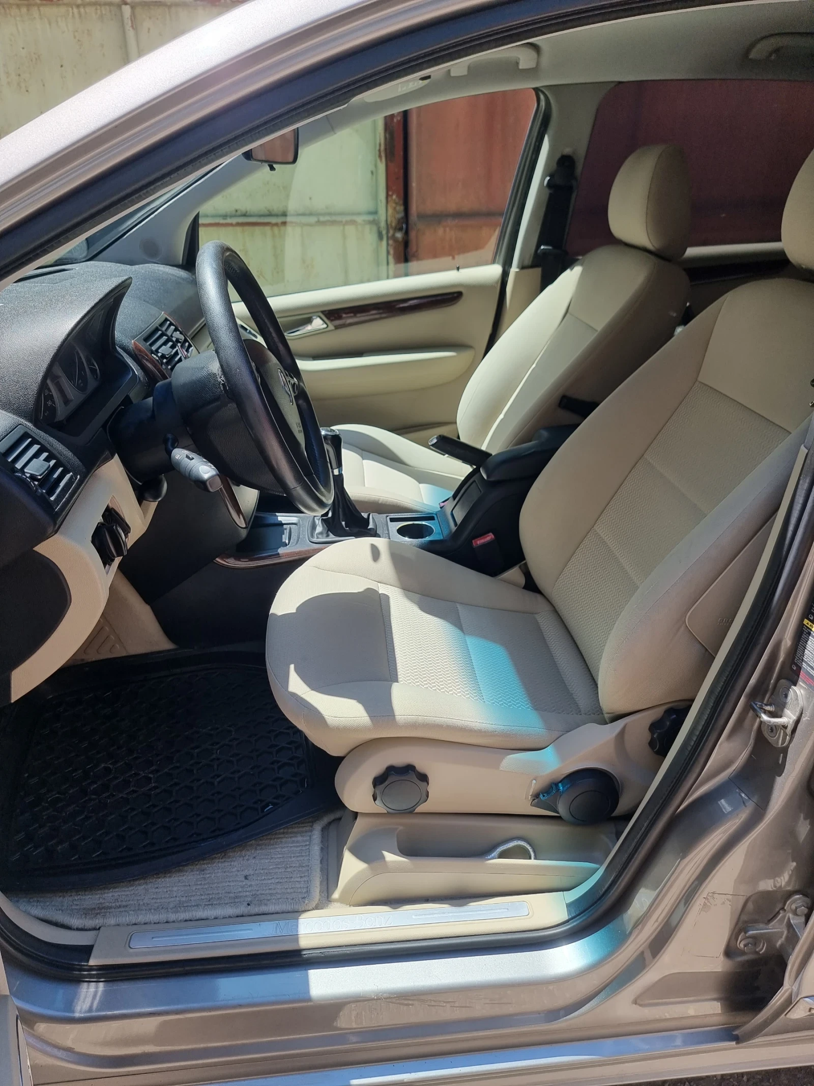 Mercedes-Benz A 200 2.0 CDI, снимка 9 - Автомобили и джипове - 54691576