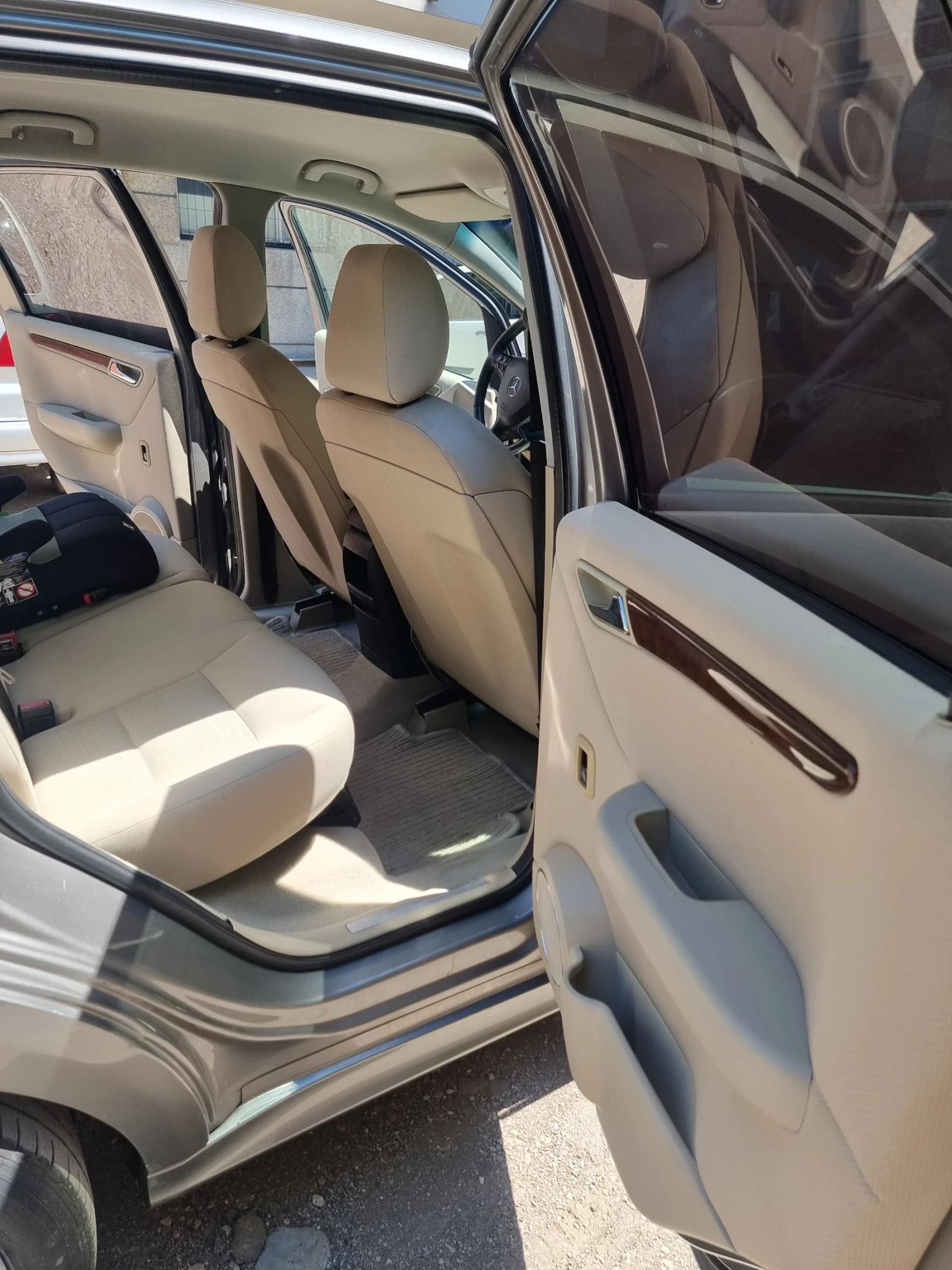 Mercedes-Benz A 200 2.0 CDI, снимка 8 - Автомобили и джипове - 54691576