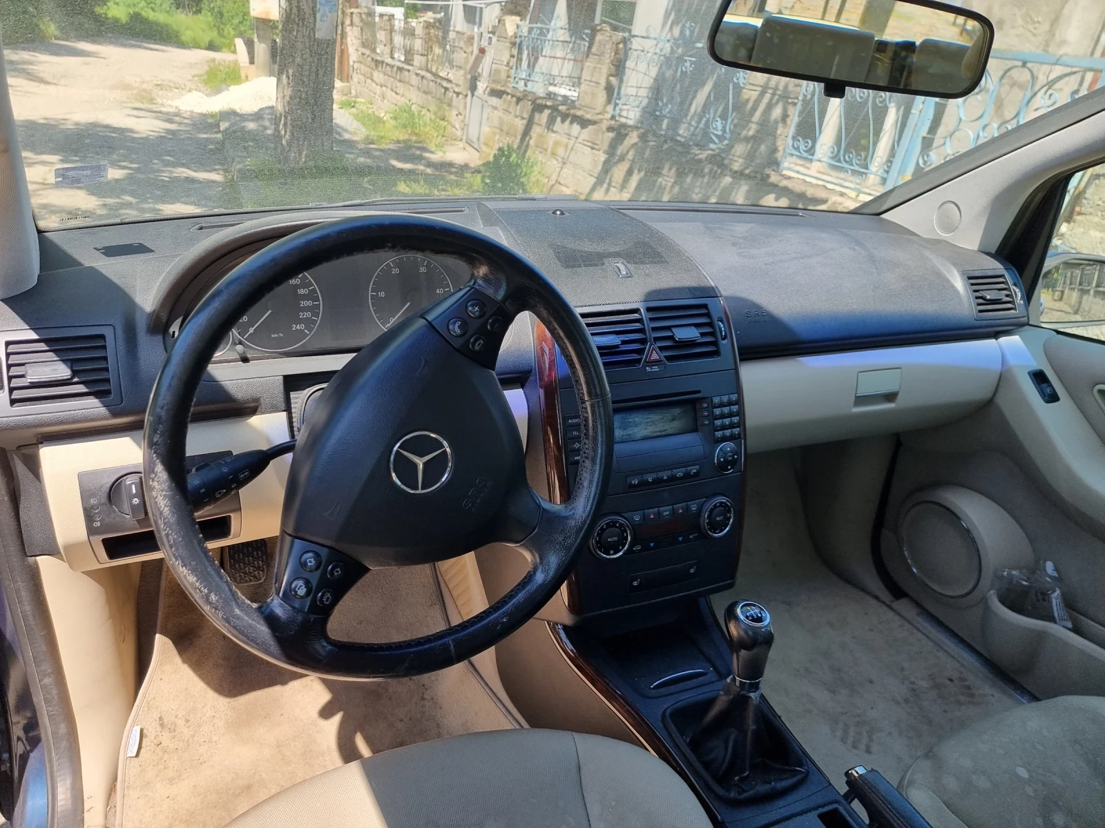 Mercedes-Benz A 200 2.0 CDI, снимка 14 - Автомобили и джипове - 54691576