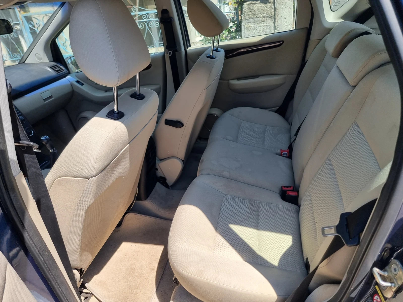 Mercedes-Benz A 200 2.0 CDI, снимка 16 - Автомобили и джипове - 54691576