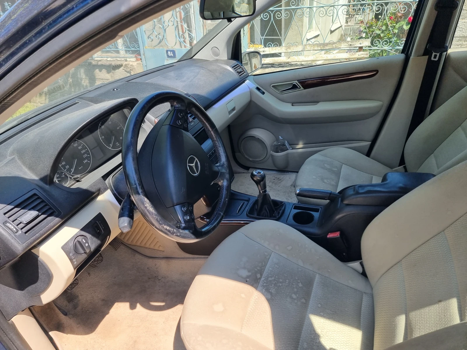 Mercedes-Benz A 200 2.0 CDI, снимка 17 - Автомобили и джипове - 54691576
