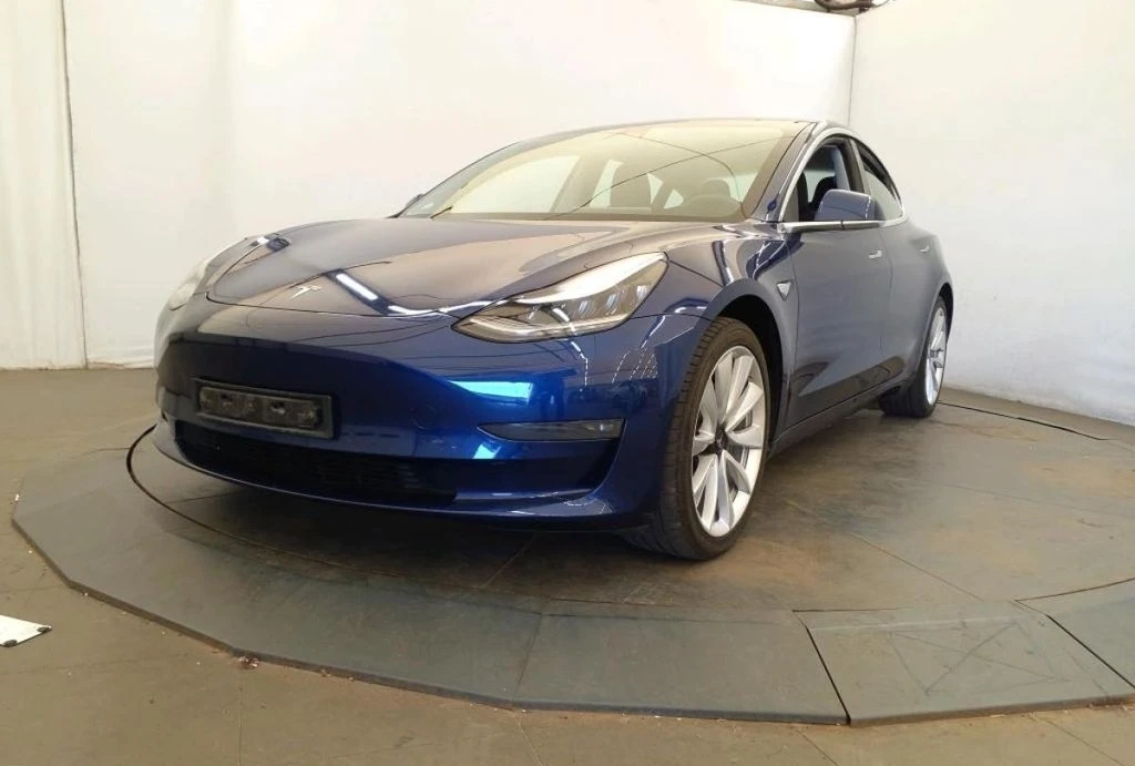 Tesla Model 3 LONG RANGE AWD