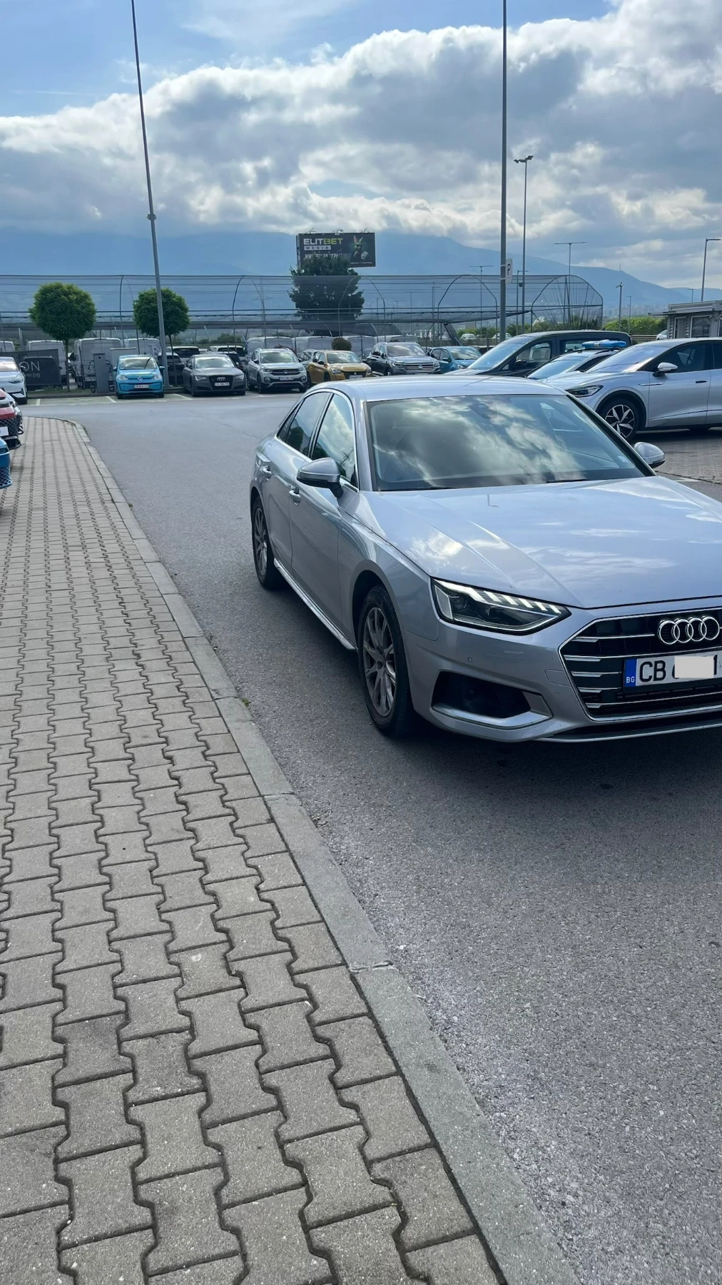Audi A4 Европейско  Mild Habrid на 36000км , снимка 3 - Автомобили и джипове - 55073247