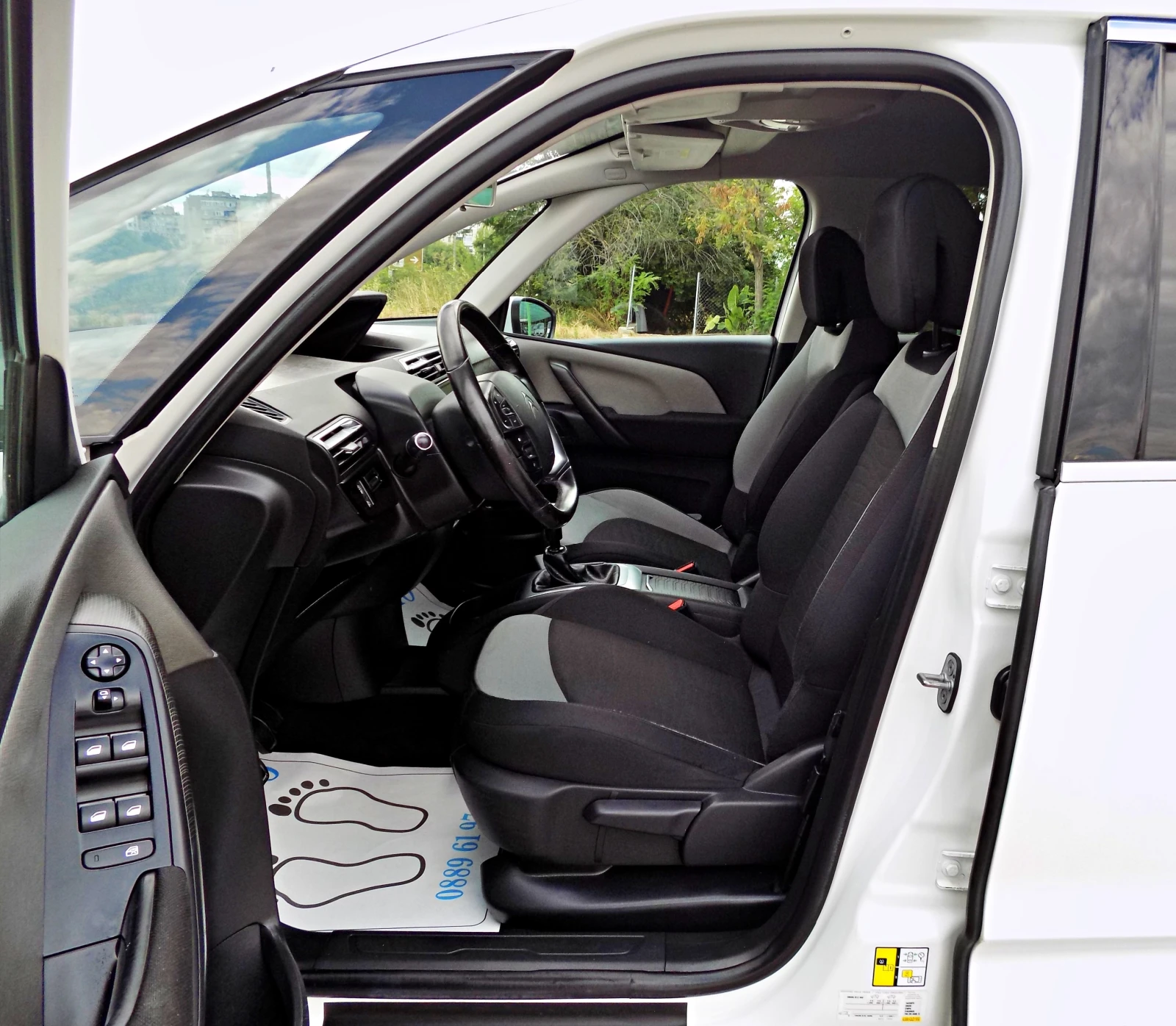 Citroen C4 Picasso 1.6HDi/120к./EURO 6/NAVi/КАМЕРА, снимка 6 - Автомобили и джипове - 55193862