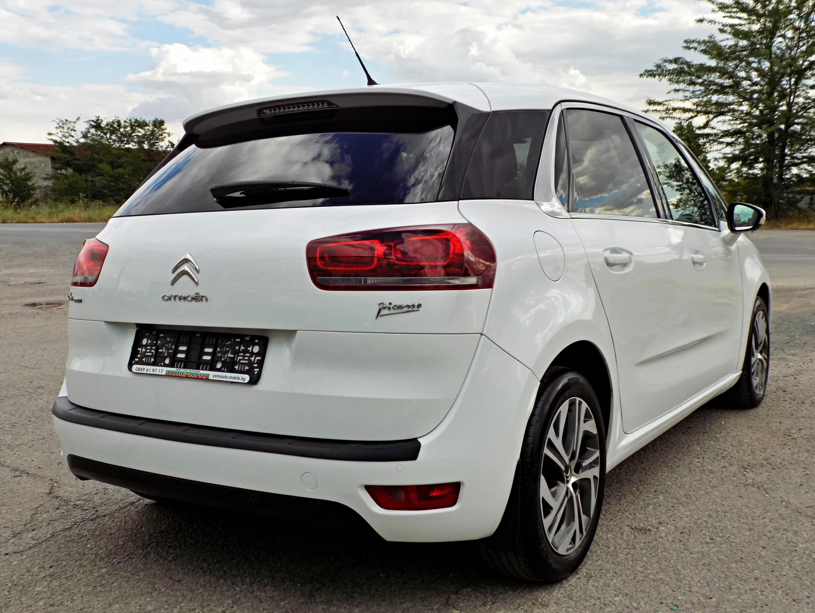 Citroen C4 Picasso 1.6HDi/120к./EURO 6/NAVi/КАМЕРА, снимка 4 - Автомобили и джипове - 55193862