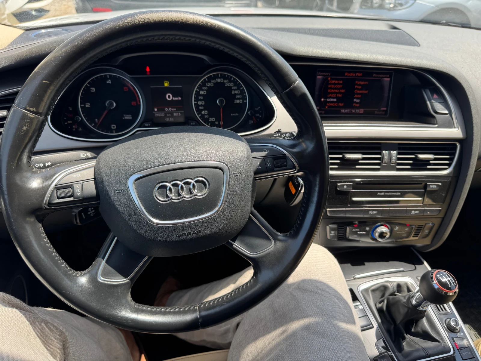 Audi A4 2.0TDI 143hp* ПАНОРАМА* КОЖА* FACE* LED* , снимка 3 - Автомобили и джипове - 55298946