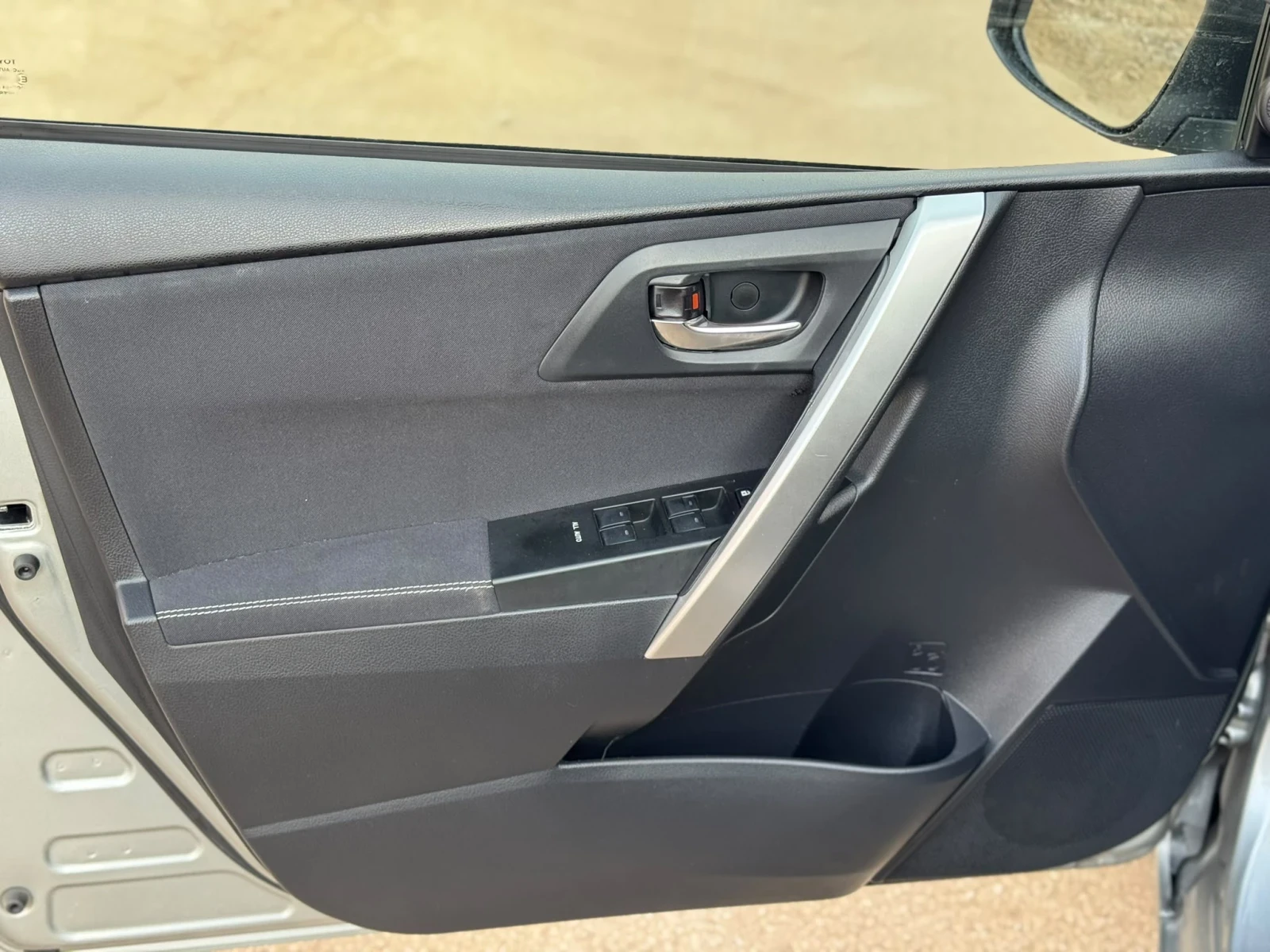 Toyota Auris | Mobile.bg � ����������� 10