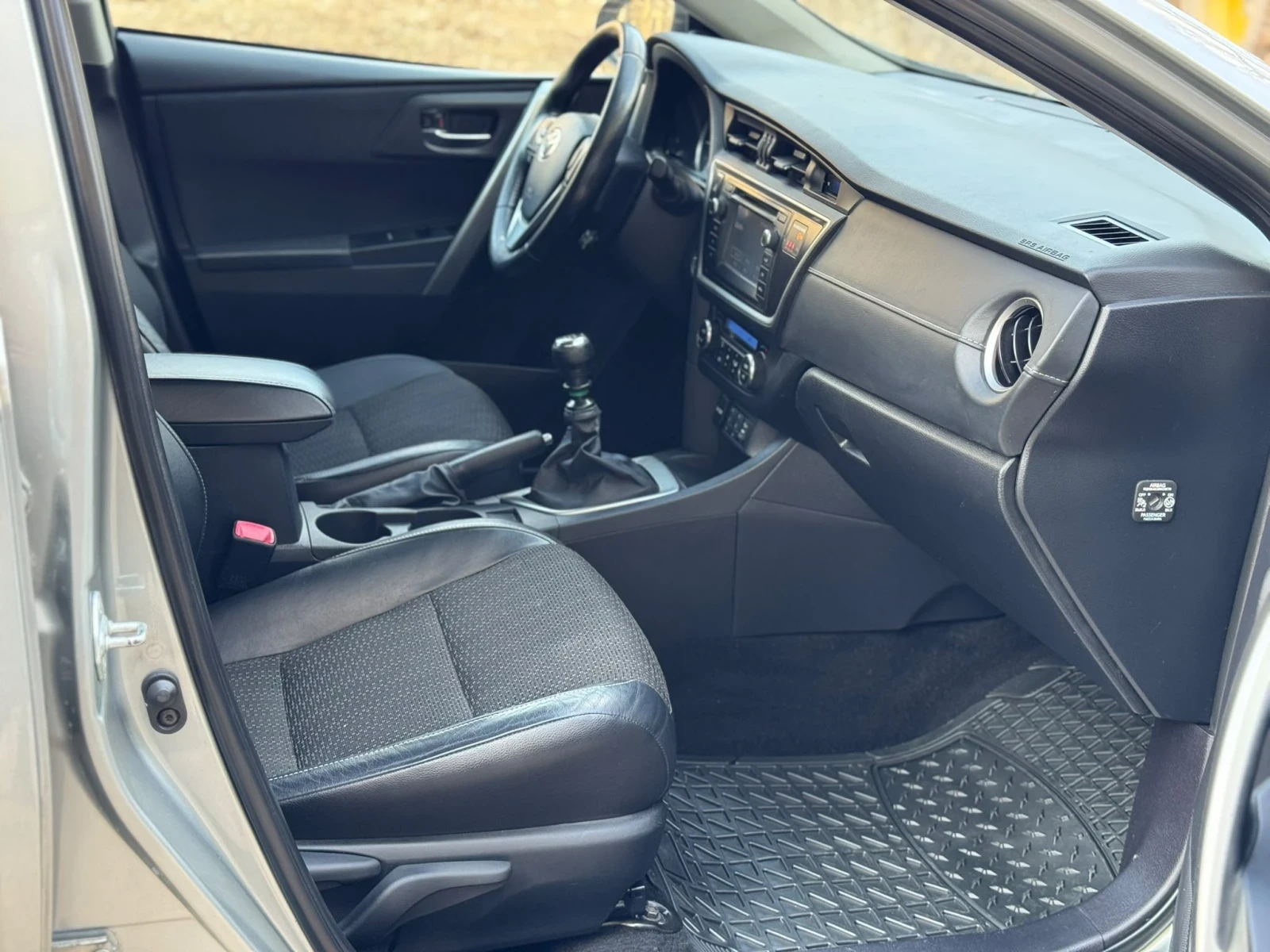 Toyota Auris | Mobile.bg � ����������� 12