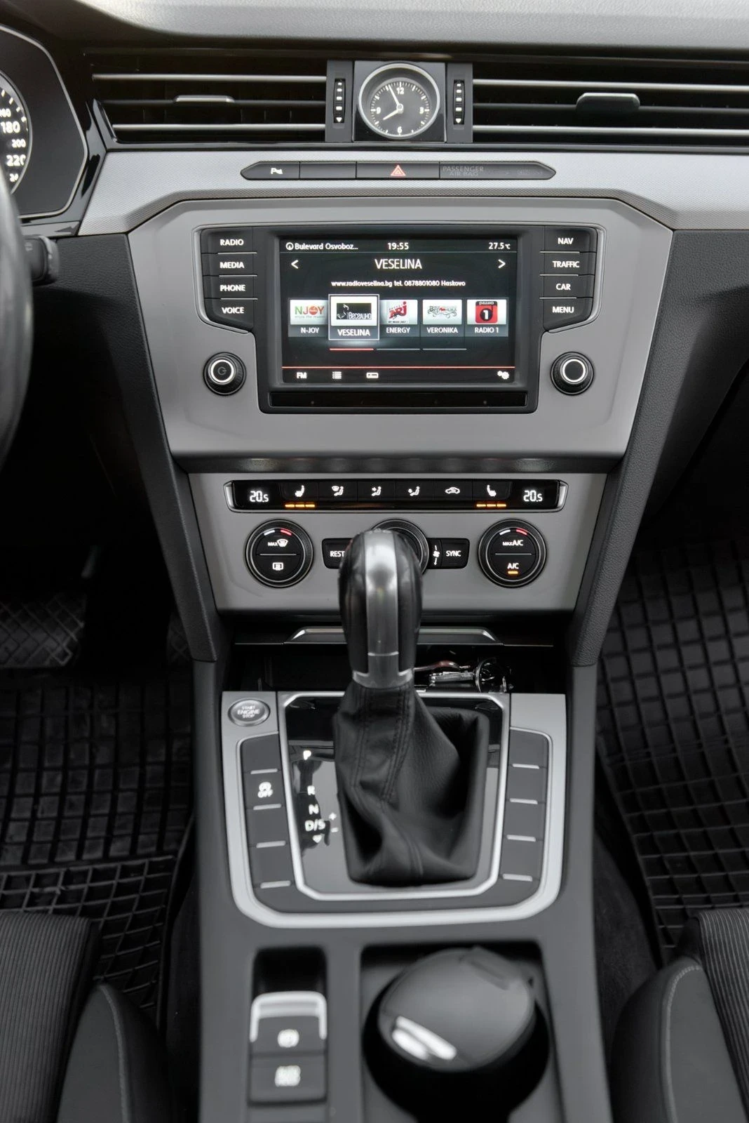 VW Passat 2.0 tdi 150 кс DSG 6 степенен напълно обслужен, снимка 17 - Автомобили и джипове - 56333675