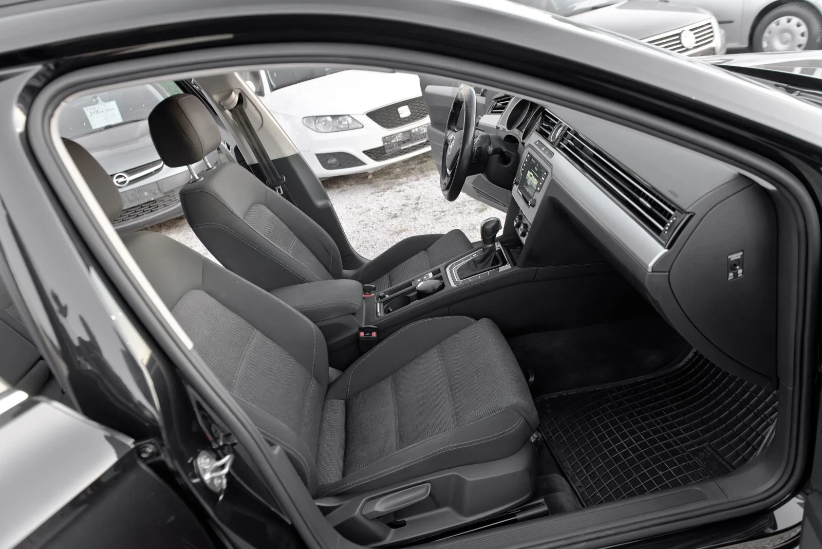 VW Passat 2.0 tdi 150 кс DSG 6 степенен напълно обслужен, снимка 10 - Автомобили и джипове - 56333675
