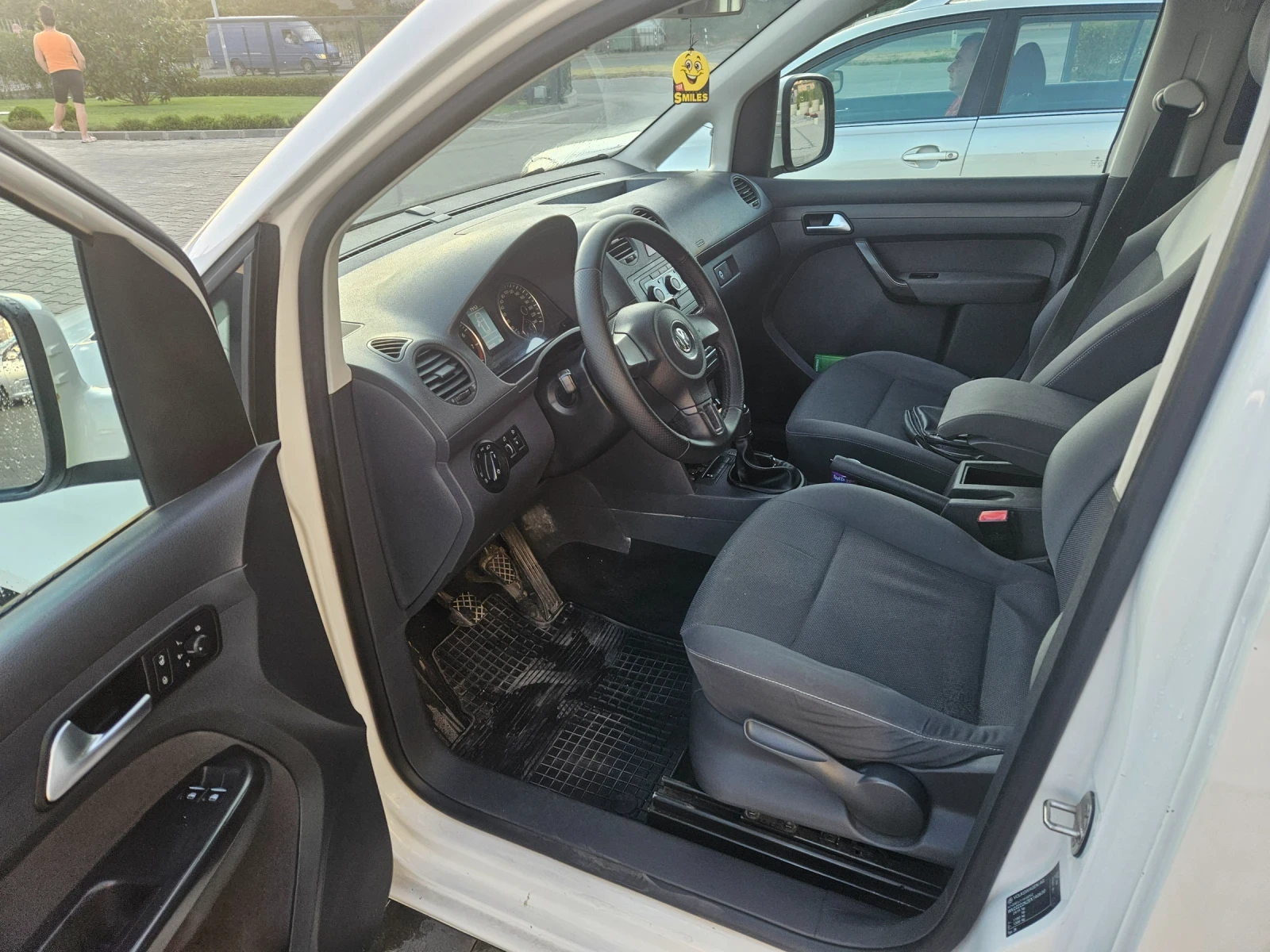 VW Caddy, снимка 7 - Автомобили и джипове - 56478940