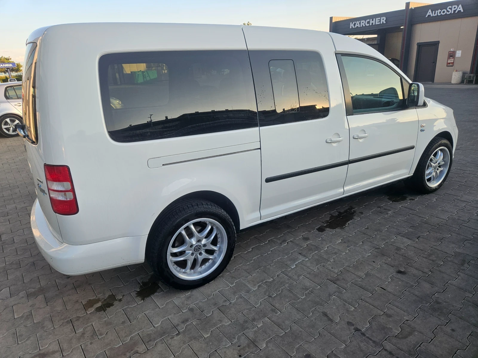 VW Caddy, снимка 2 - Автомобили и джипове - 56478940