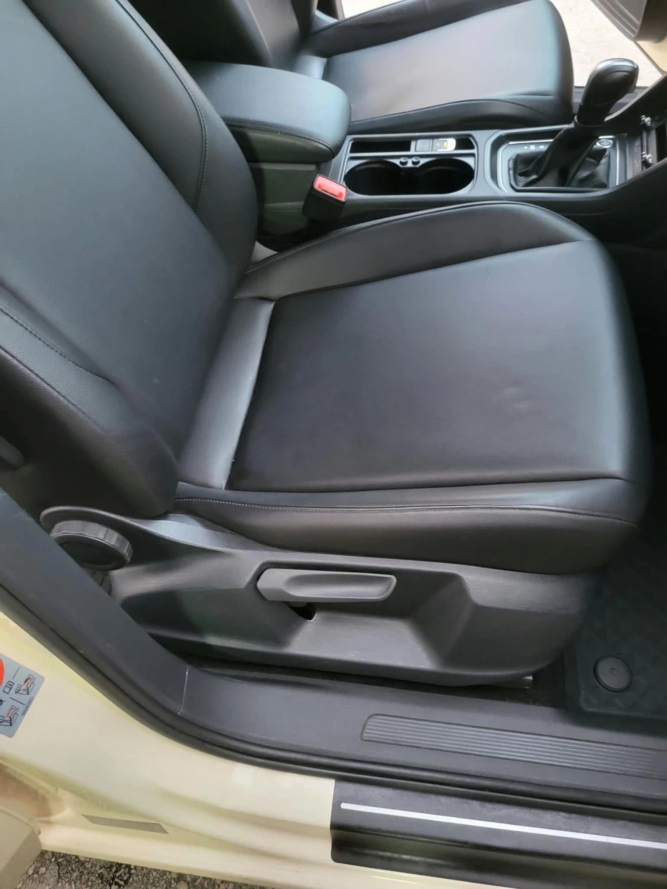 VW Touran 200 tdi, снимка 8 - Автомобили и джипове - 56546980
