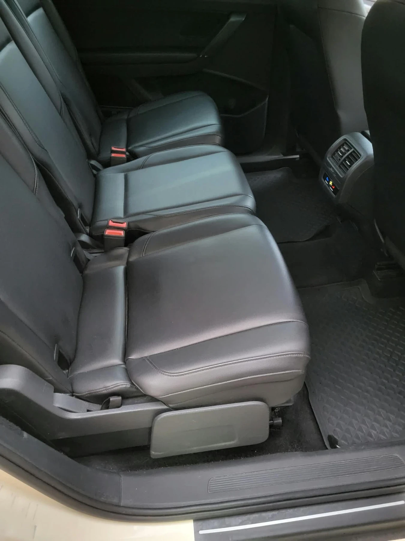 VW Touran 200 tdi, снимка 14 - Автомобили и джипове - 56546980