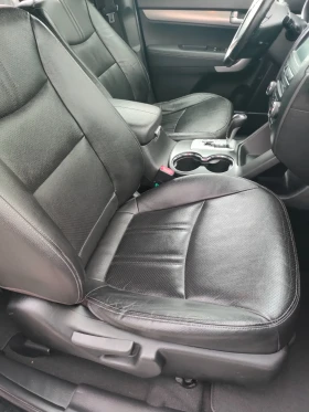 Kia Sorento 2.2 CRDi 4x4 НАПЪЛНО ОБСЛУЖЕН!!!, снимка 11