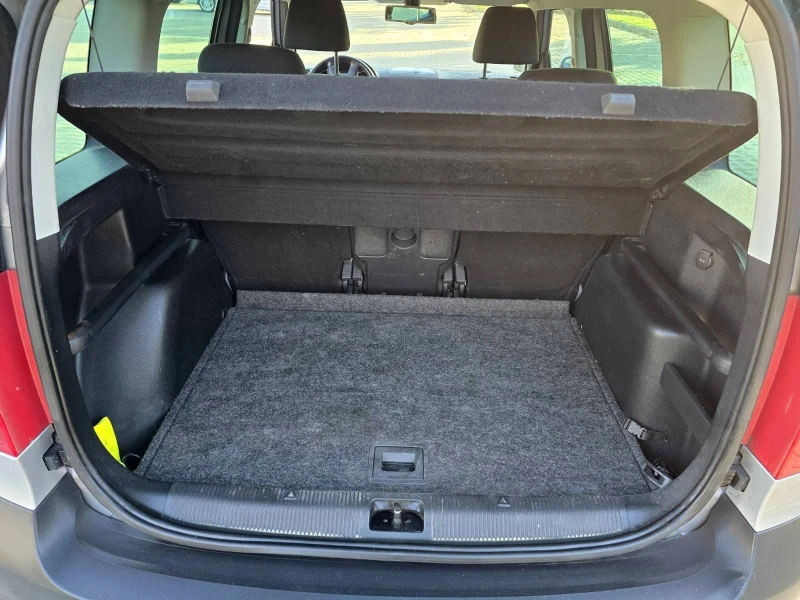 Skoda Yeti ПРОМО ЦЕНА/ТОП СЪСТОЯНИЕ/4х4/1.8, снимка 16 - Автомобили и джипове - 53096510