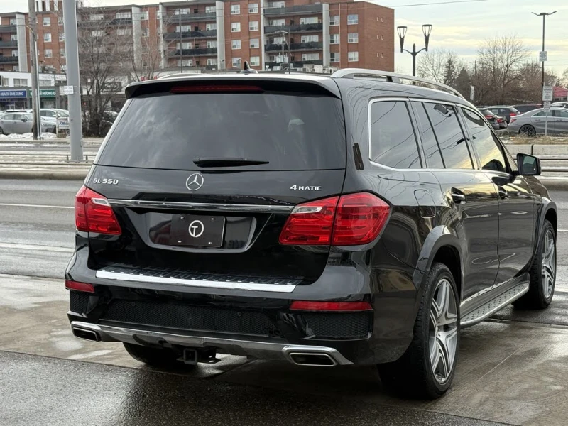 Mercedes-Benz GL 550 DISTRONIC* PANO* ОБДУХ* МОНИТОРИ* LANE* H/K* ВЪЗДУ, снимка 4 - Автомобили и джипове - 53431266