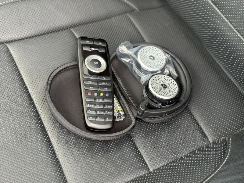 Mercedes-Benz GL 550 DISTRONIC* PANO* ОБДУХ* МОНИТОРИ* LANE* H/K* ВЪЗДУ, снимка 13 - Автомобили и джипове - 53431266