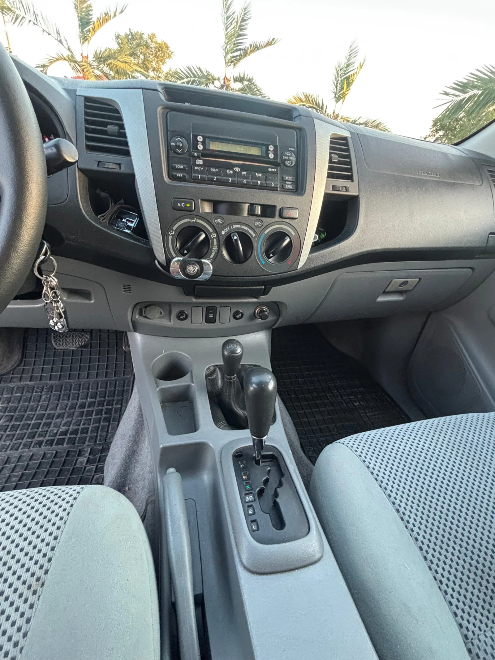 Toyota Hilux 3000 - изображение 10
