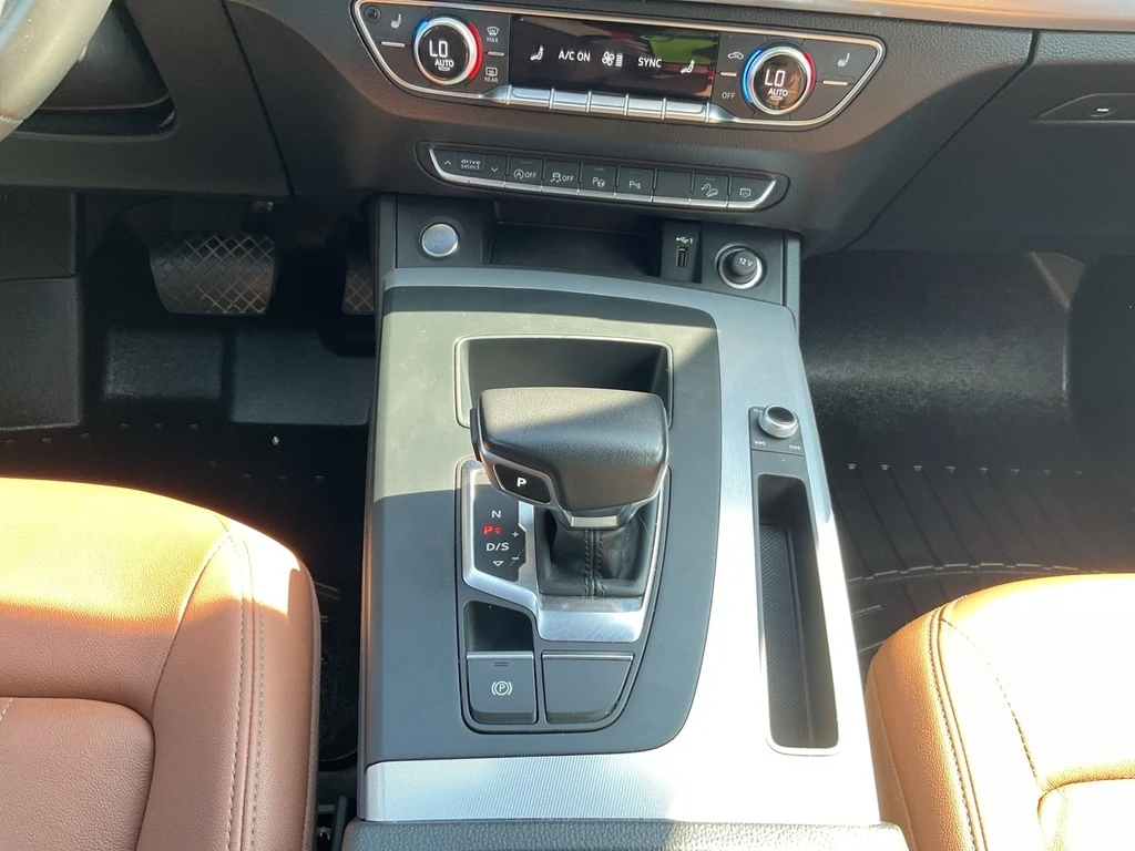 Audi Q5 * 2.0T Technik! One Owner Off Lease! Fully Certifi | Mobile.bg   17