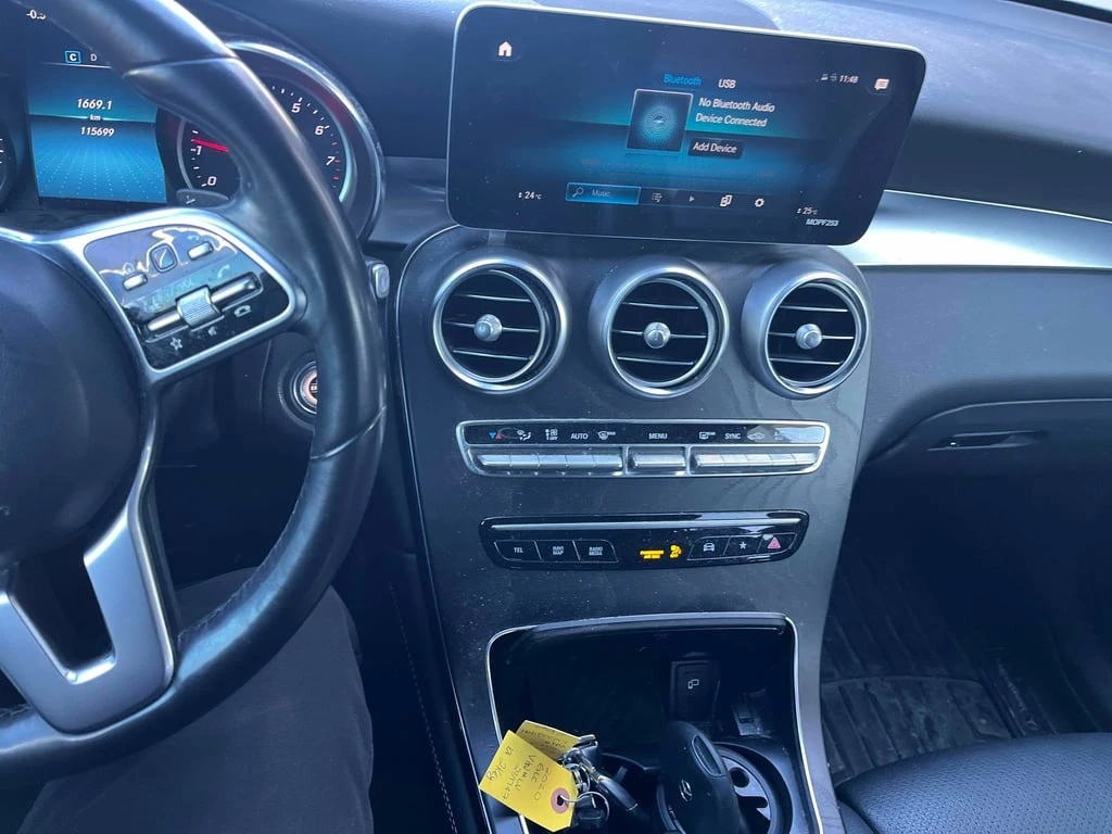 Mercedes-Benz GLC 300 2020 4MATIC * CARFAX * БЕЗ ПЪРВОНАЧАЛНА ВНОСКА - изображение 9