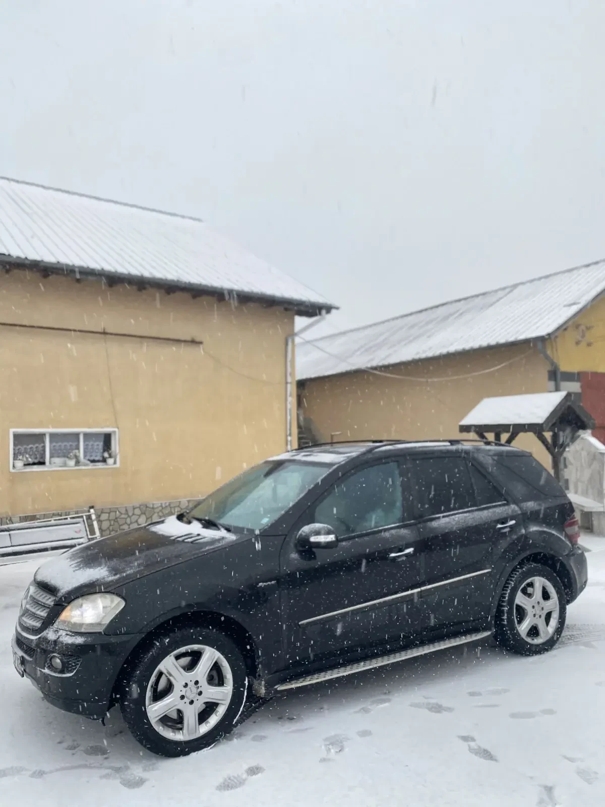 Mercedes-Benz ML 500  - изображение 3