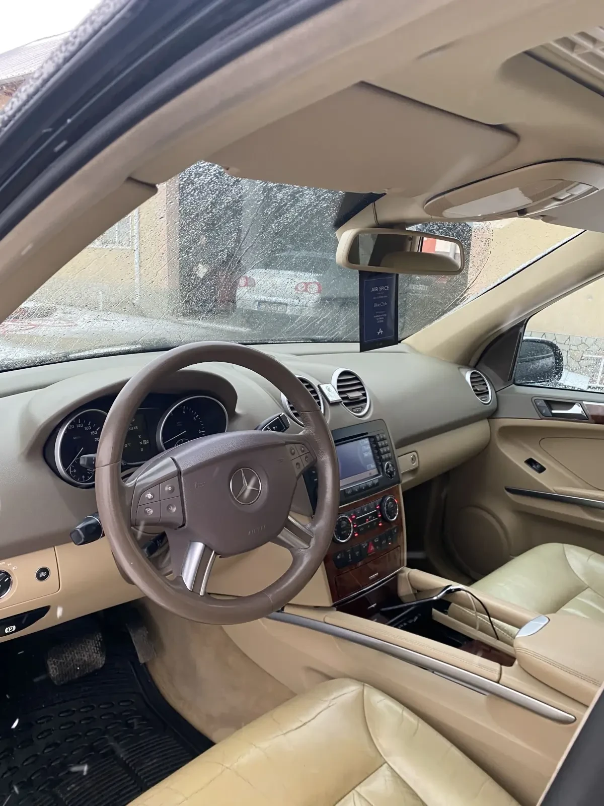 Mercedes-Benz ML 500  - изображение 9