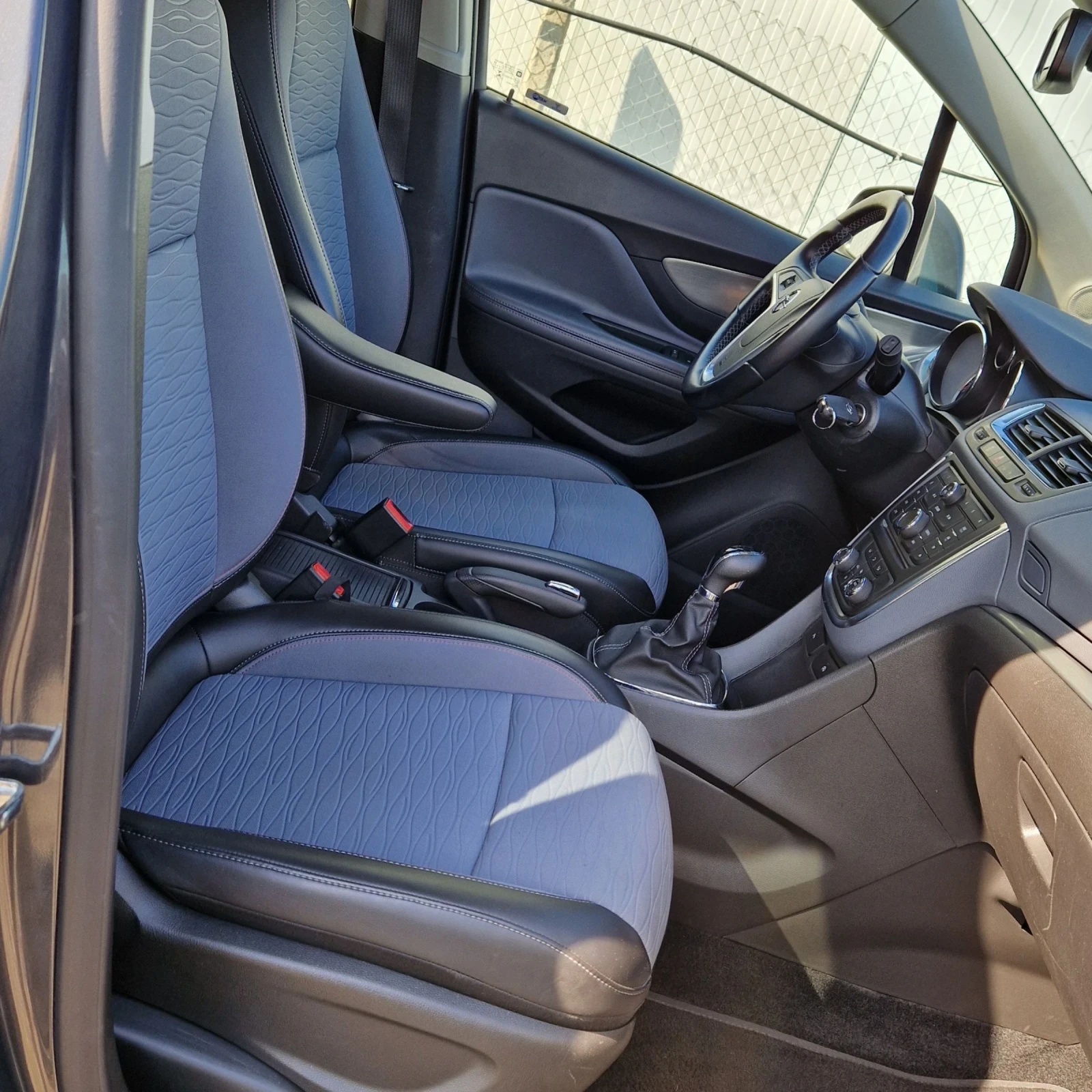 Opel Mokka 1.4i COSMO , снимка 10 - Автомобили и джипове - 53986971