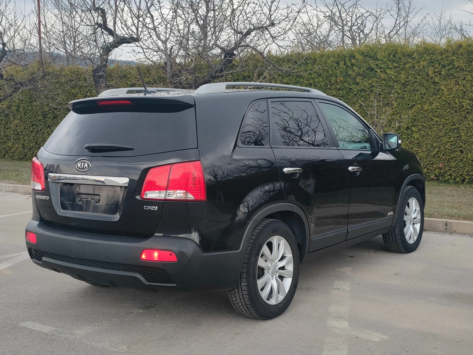 Kia Sorento 2.2 CRDi 4x4 НАПЪЛНО ОБСЛУЖЕН!!!, снимка 8 - Автомобили и джипове - 53986697