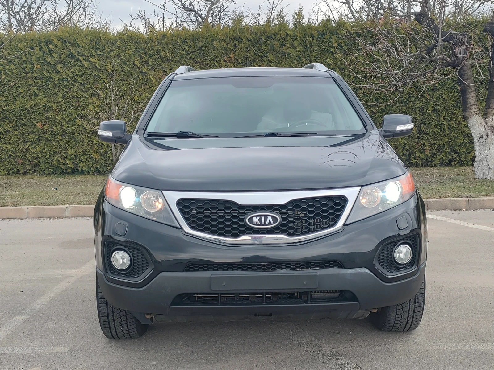 Kia Sorento 2.2 CRDi 4x4 НАПЪЛНО ОБСЛУЖЕН!!!, снимка 3 - Автомобили и джипове - 53986697